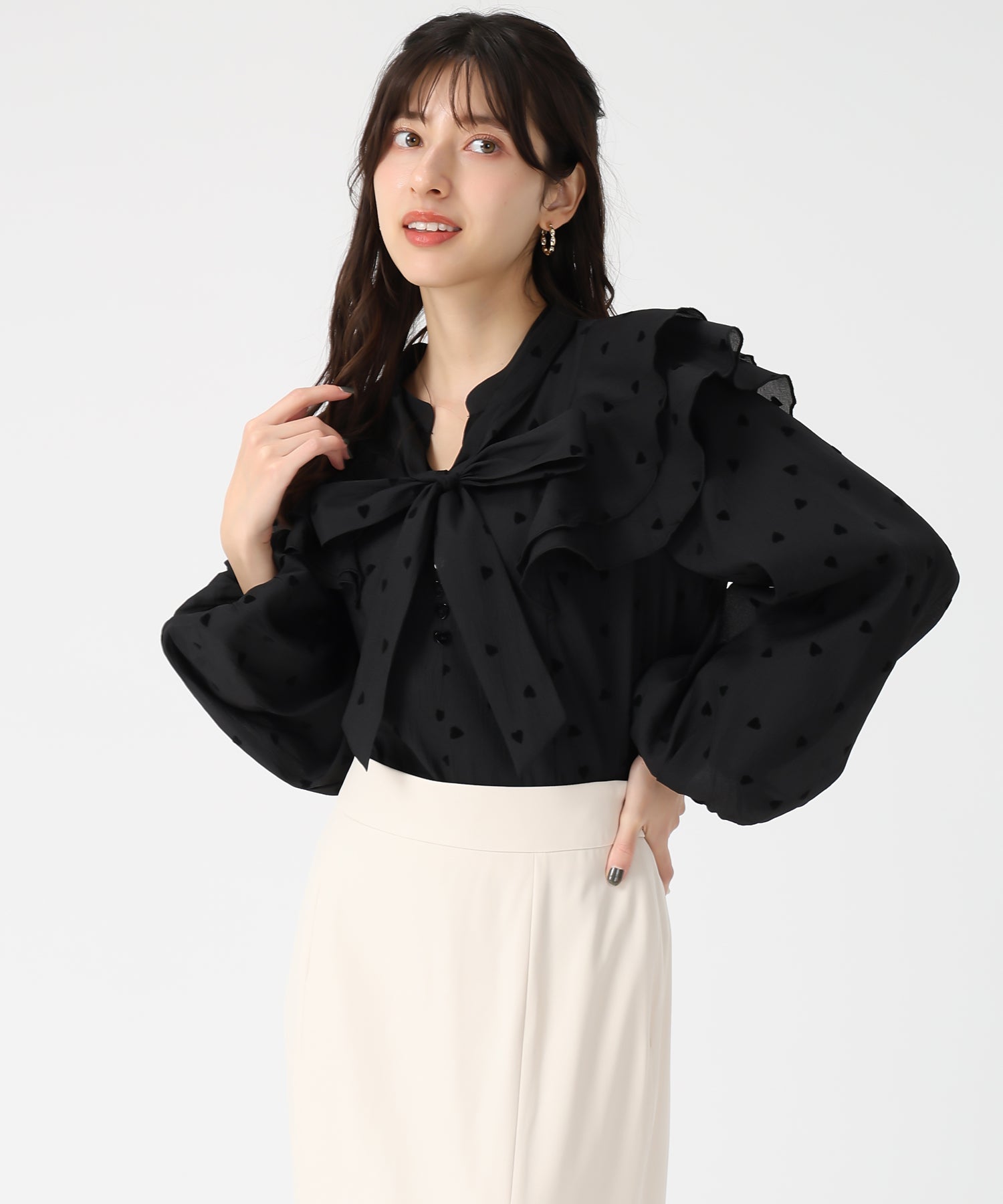 トランテアン ソン ドゥ モード 31 Sons de mode 2025秋冬新作 ハートフロッキーブラウス TT538110 (BLACK) BLACK