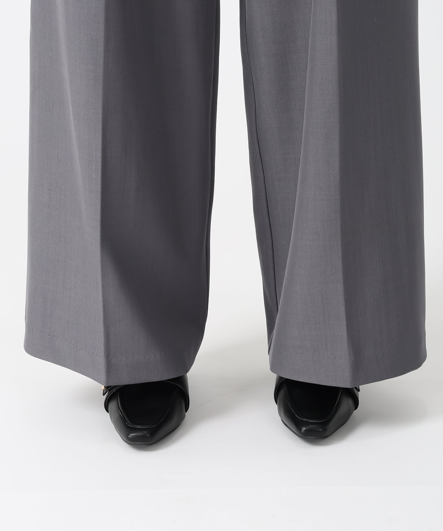 トランテアン ソン ドゥ モード 31 Sons de mode 2025秋冬新作 ベルト付きタックワイドパンツ TT547301 (GREY) GREY