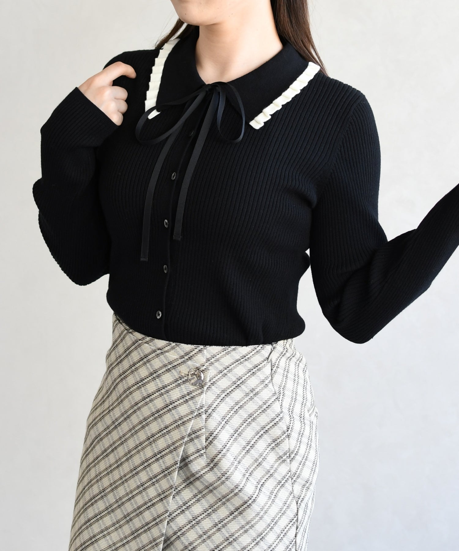 トランテアン ソン ドゥ モード 31 Sons de mode 2026春夏新作 襟フリルニット TT618304 (BLACK) BLACK