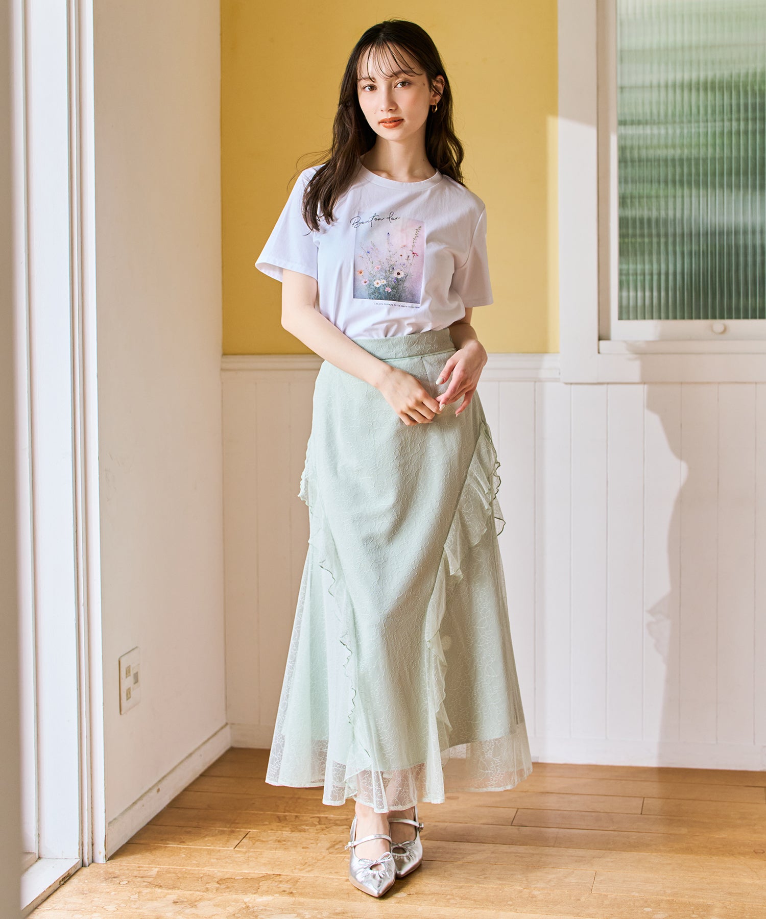 トランテアン ソン ドゥ モード 31 Sons de mode 2026春夏新作 フラワープリントグラフィックTシャツ TT628201 (OFF-WHITE) OFF-WHITE