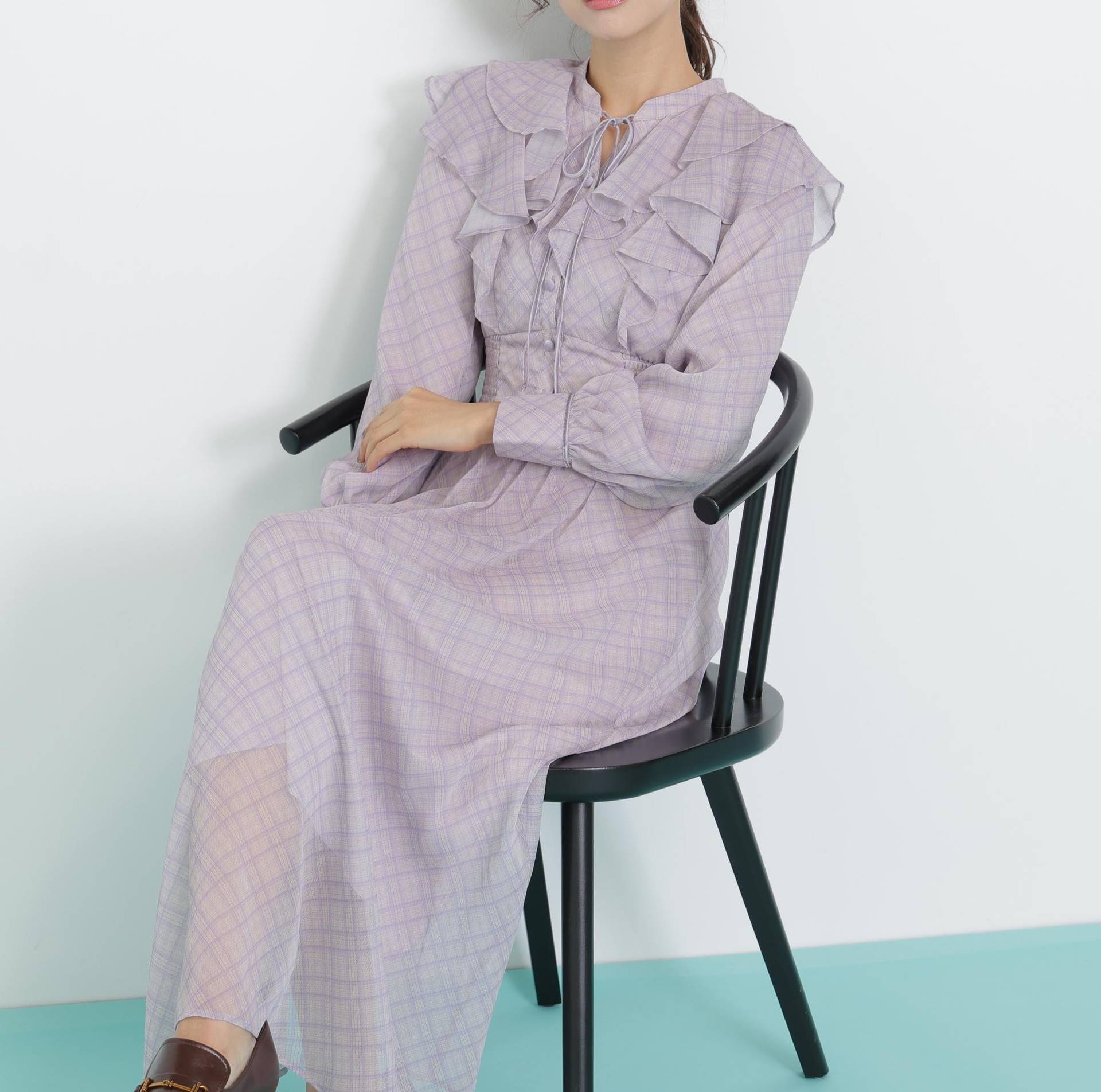 ベロア配色チェックラッフルワンピース ラベンダー1