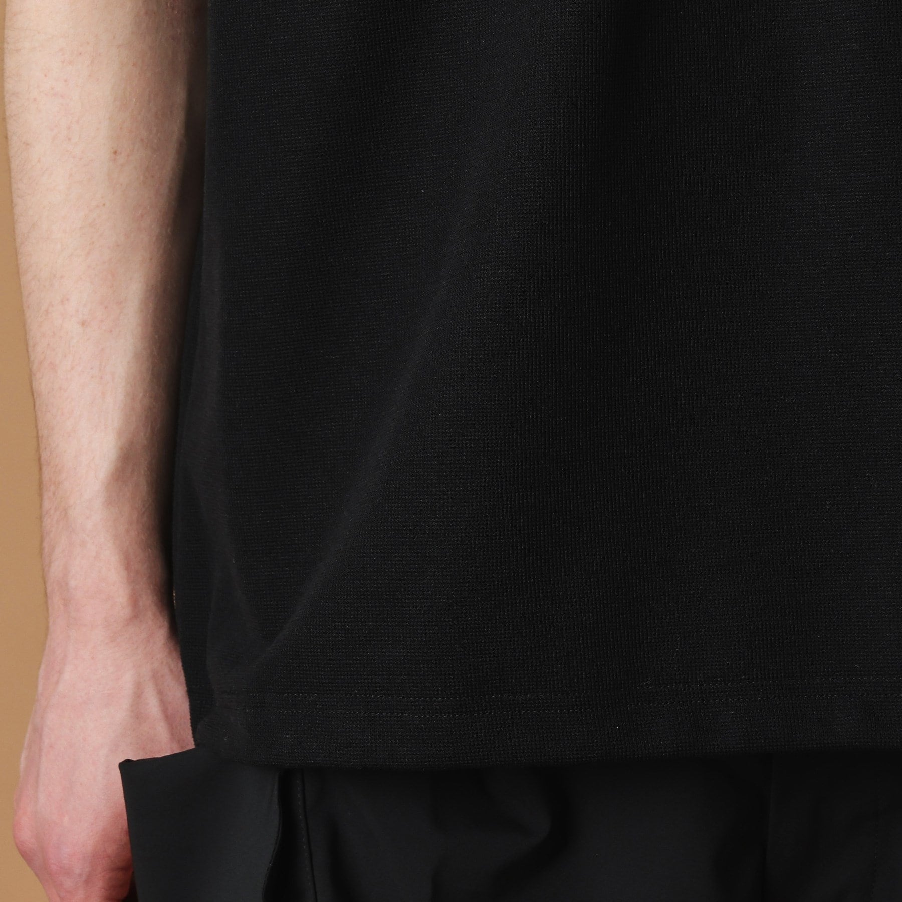 フォーティーカラッツアンドゴーニーゴ 40CARATS&525 フード付き半袖Tシャツ (ブラック(019)) ブラック(019)