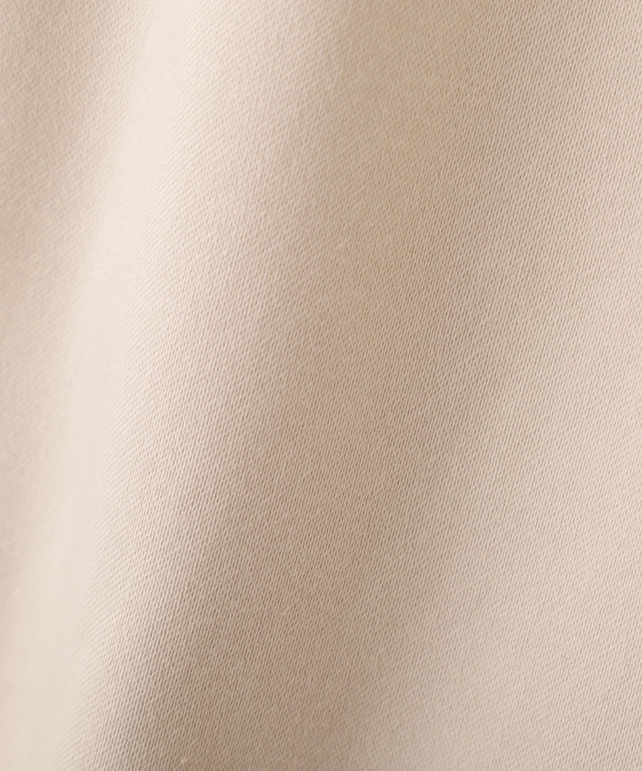 サテンストレッチ細身ストレートパンツ ベージュ