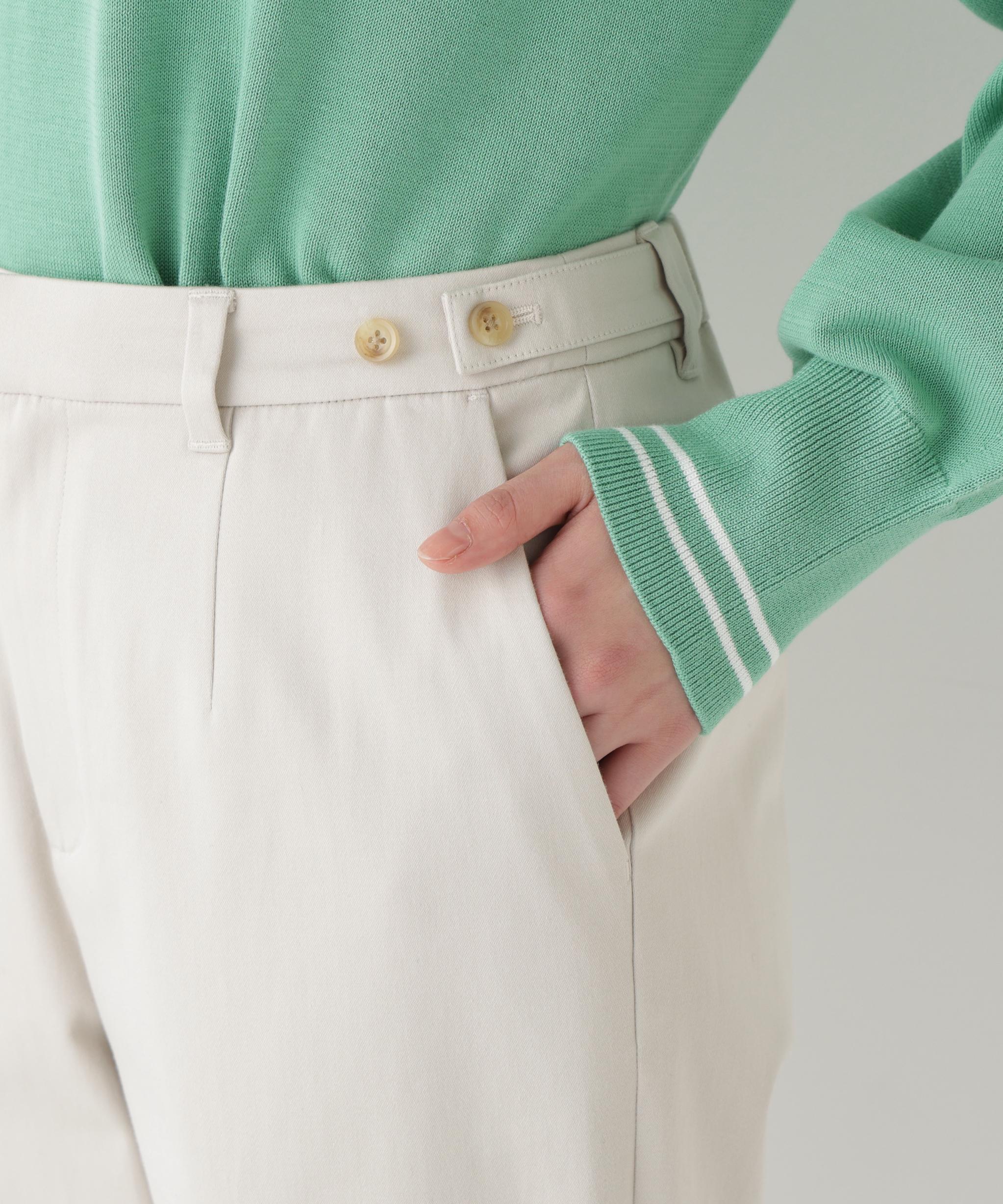 サテンストレッチ細身ストレートパンツ ベージュ