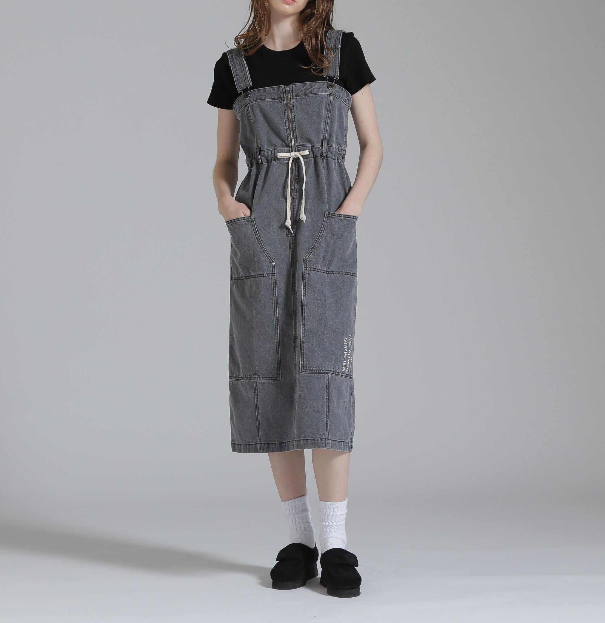 RELT P>INT DENIM JUMPE> SKI>T/ベルトプリントデニムジャンパースカート ブラック