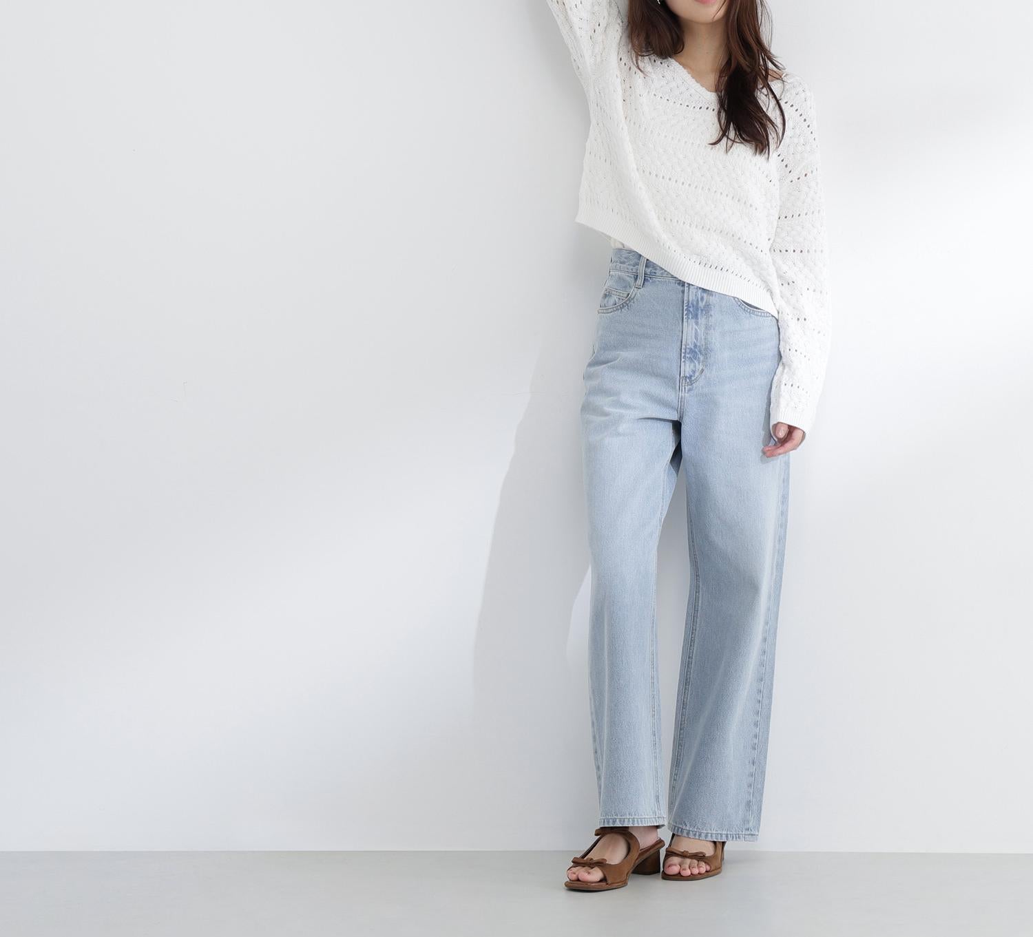 Vネック透かし編みニット オフホワイト1