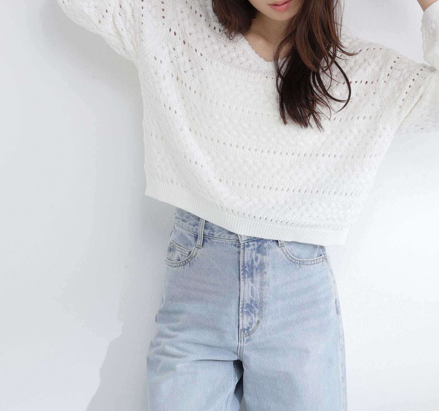 Vネック透かし編みニット オフホワイト1