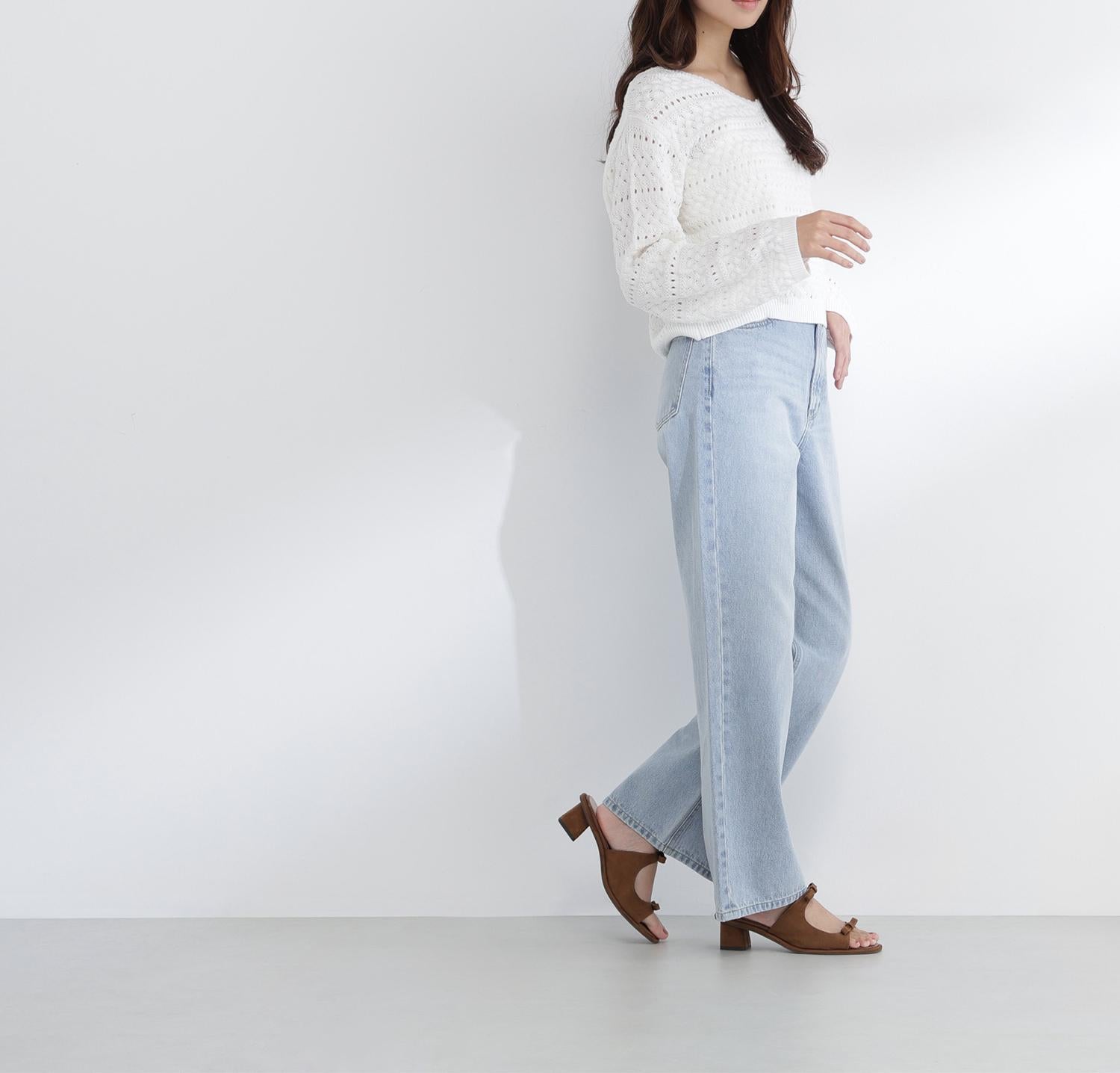 Vネック透かし編みニット オフホワイト1