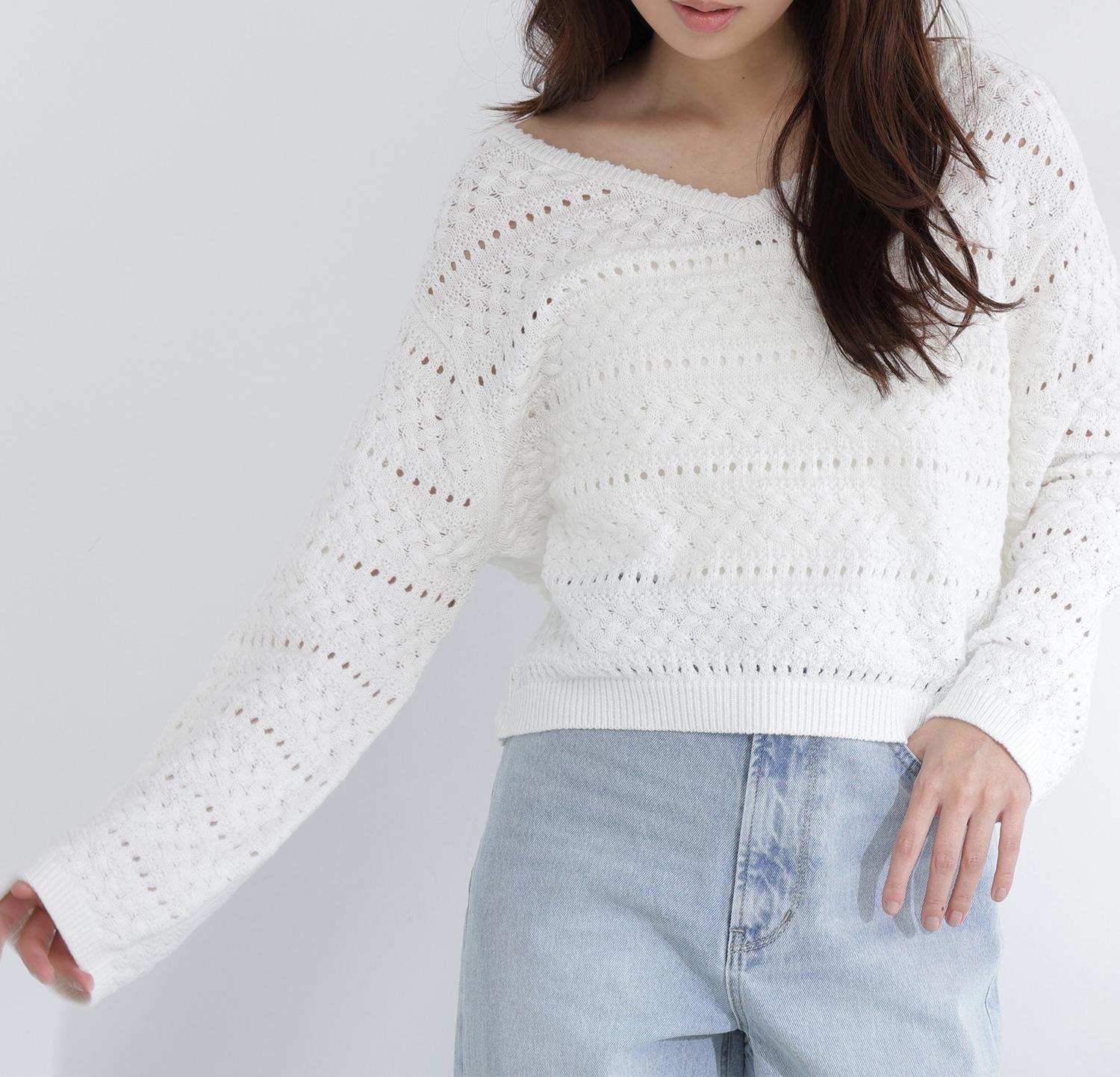 Vネック透かし編みニット オフホワイト1