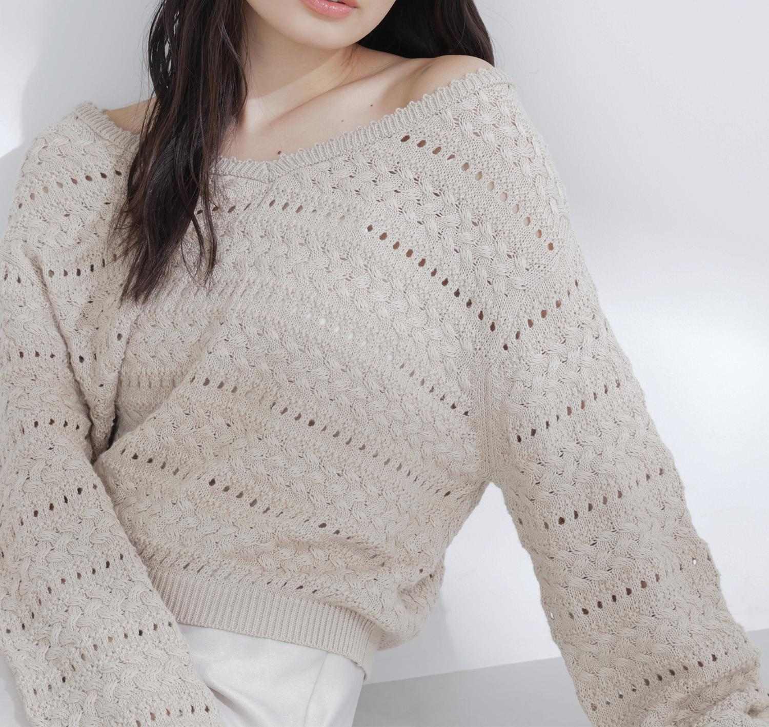 Vネック透かし編みニット ベージュ