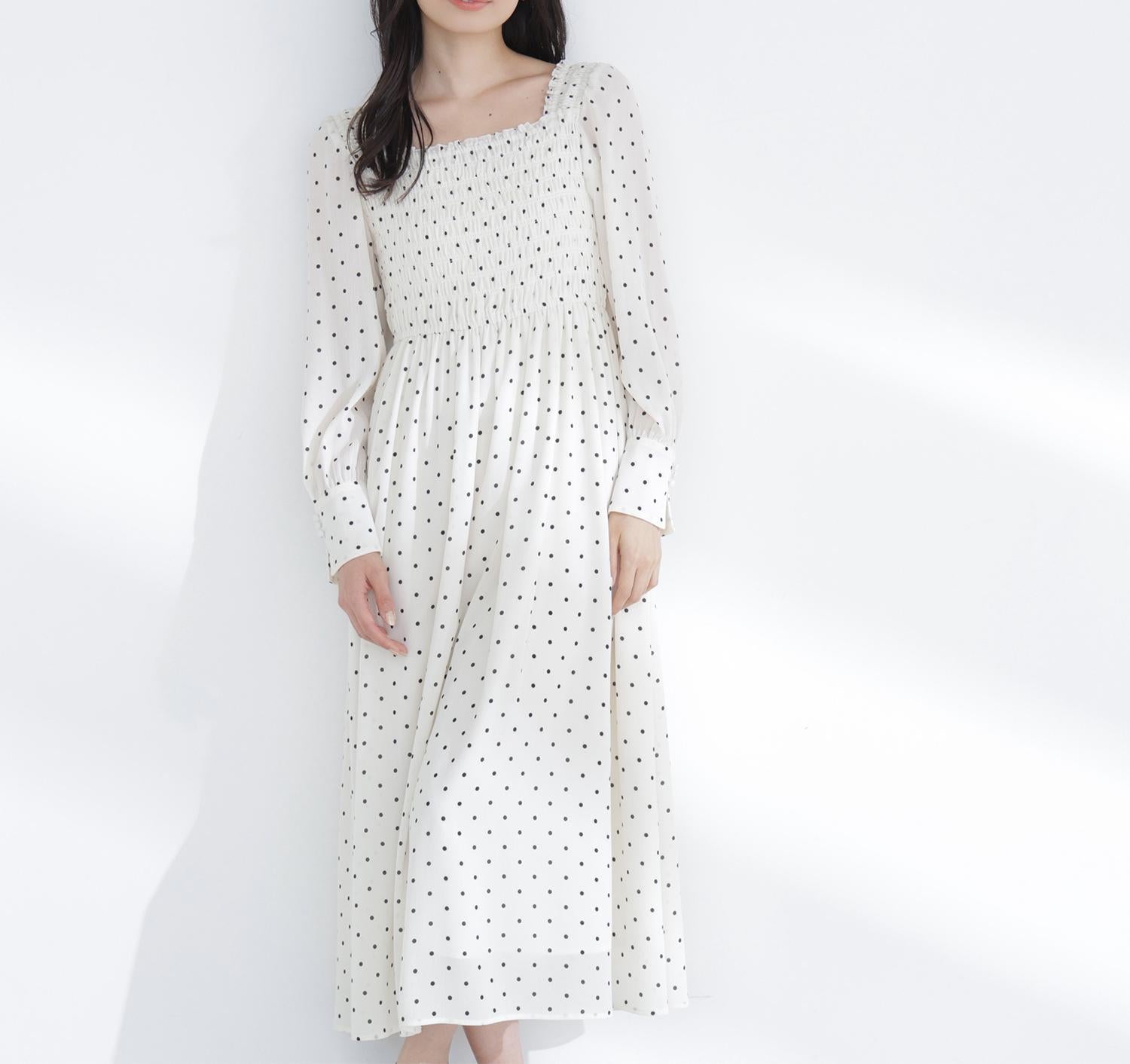 ドットプリントシャーリングワンピース オフホワイト×クロ2