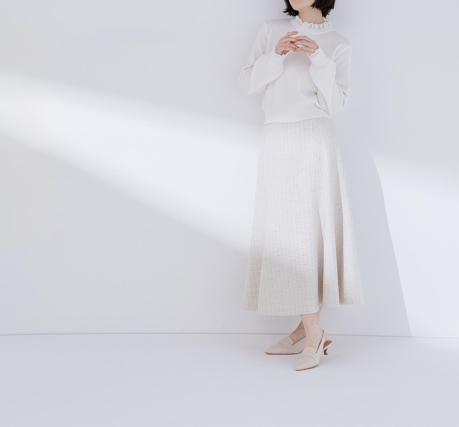 レースフリルドッキングニット オフホワイト1