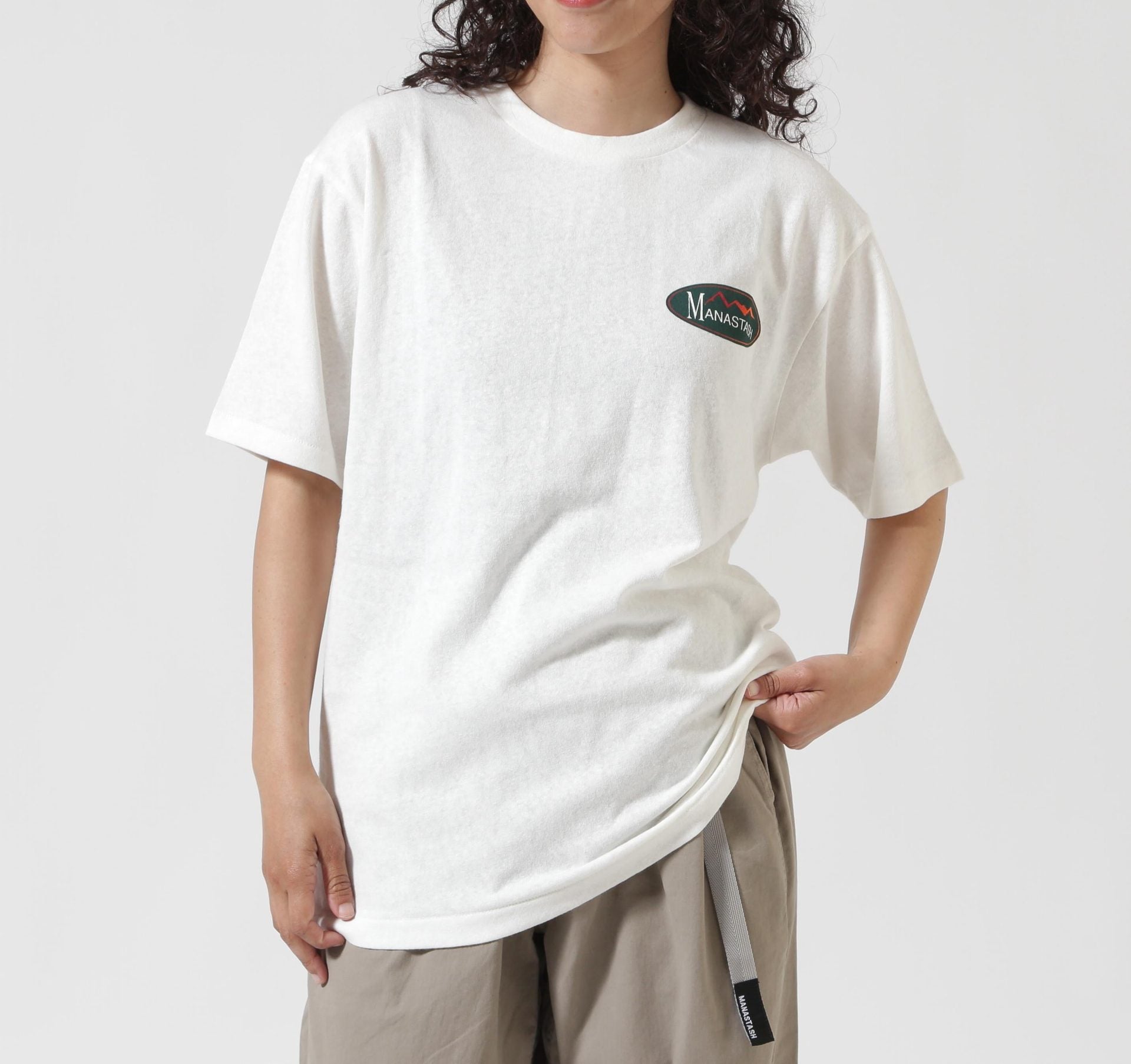 MANASTASH/マナスタッシュ/HEMP TEE O>IGINAL LOGO ホワイト