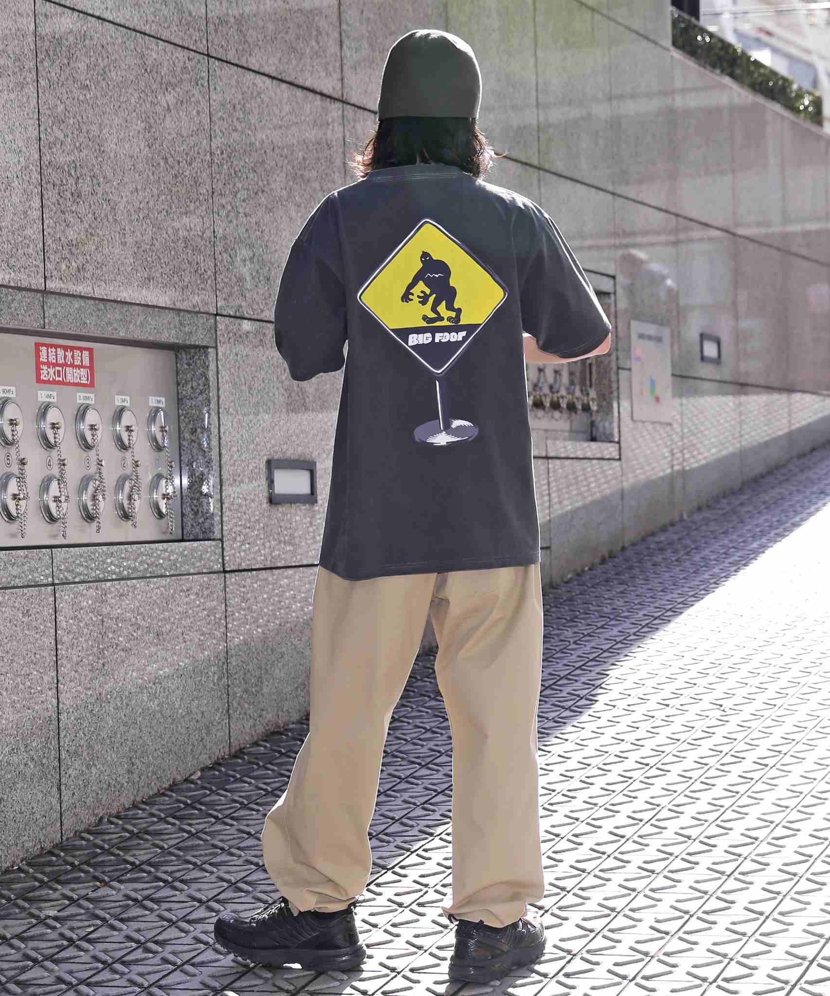 MANASTASH/マナスタッシュ/PUMICE TEE CAUTION! ブラック