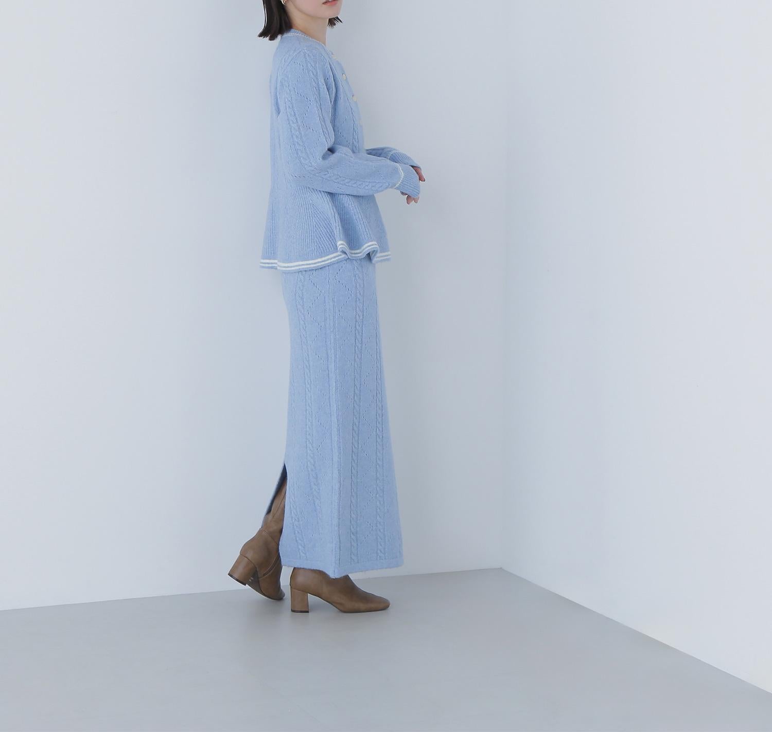 ペプラムケーブルニットセットアップ ブルー×オフ2