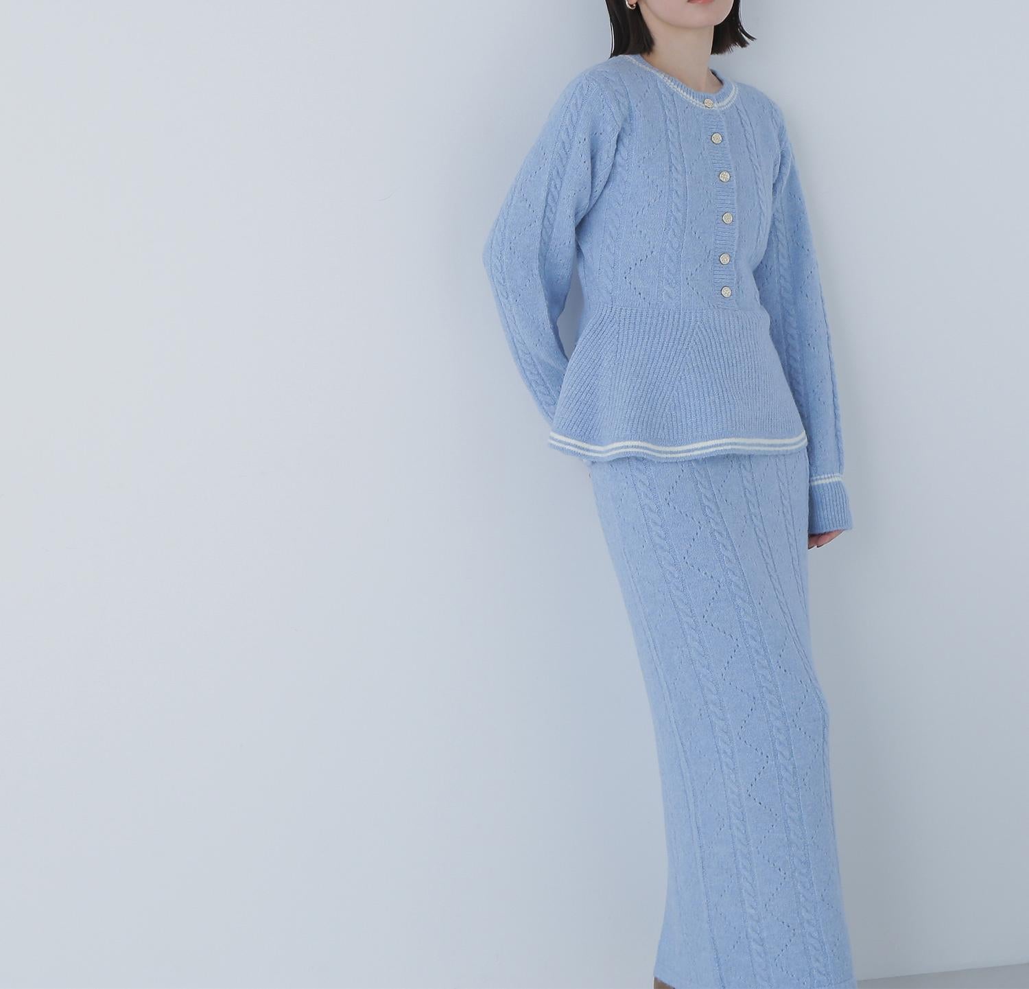 ペプラムケーブルニットセットアップ ブルー×オフ2