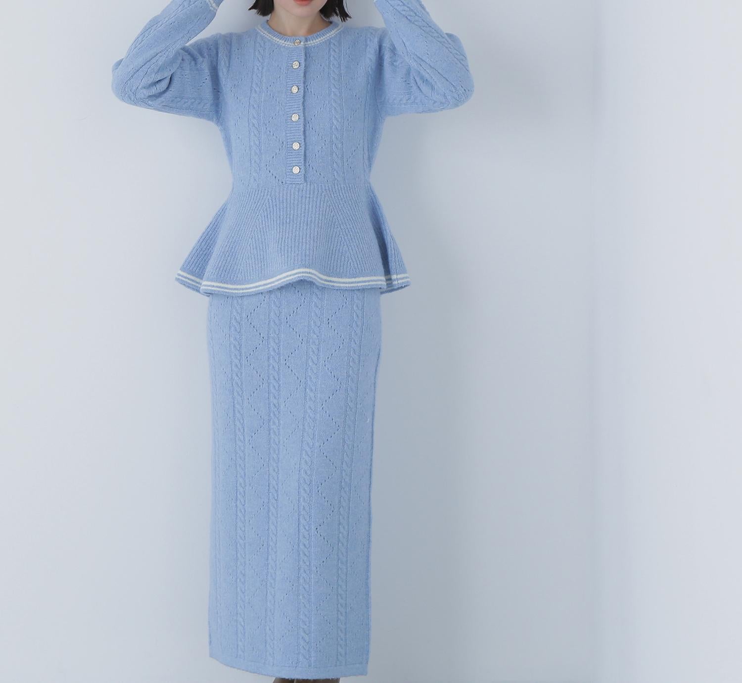 ペプラムケーブルニットセットアップ ブルー×オフ2