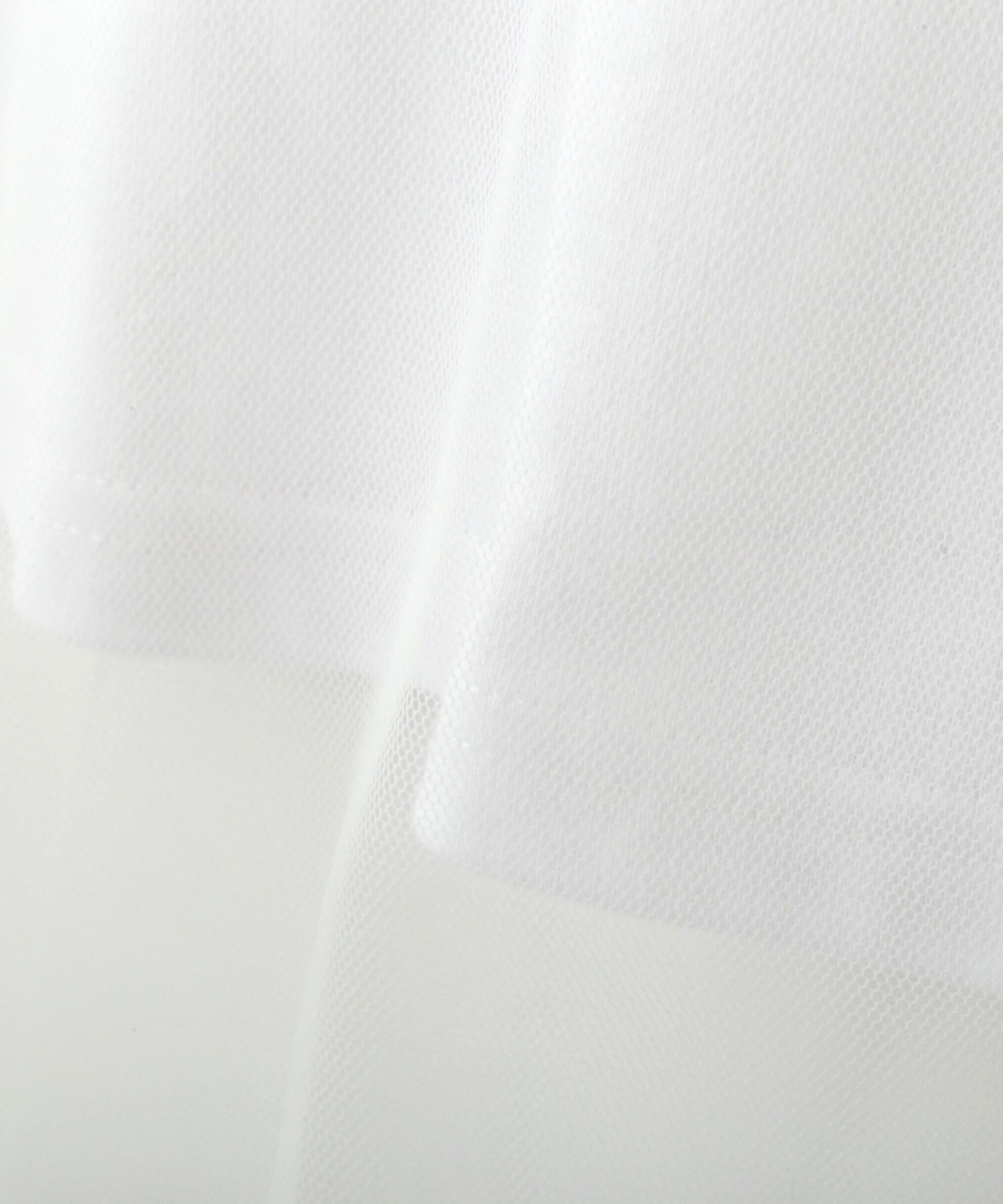 チュール×ロゴTシャツ オフ×オフ