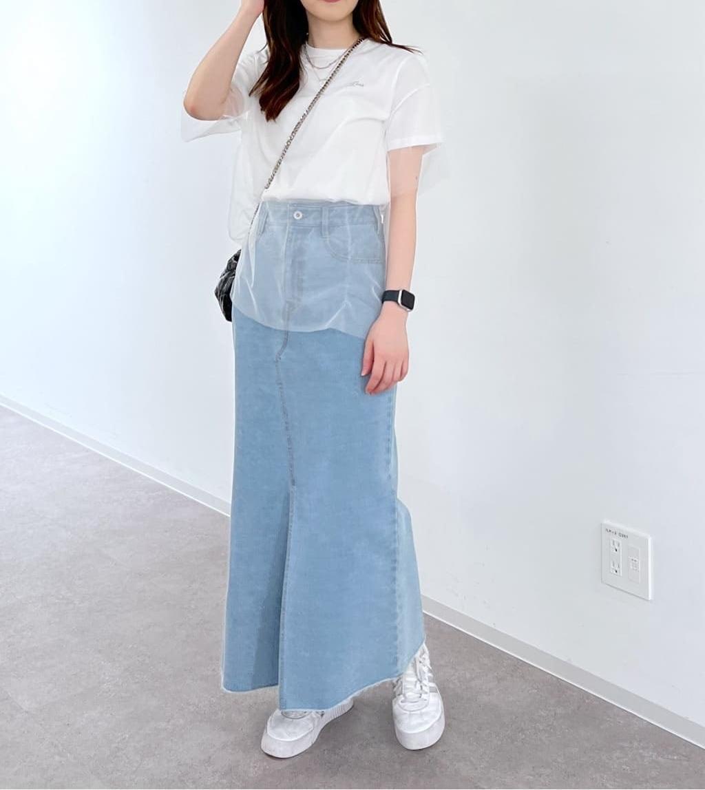 チュール×ロゴTシャツ オフ×オフ