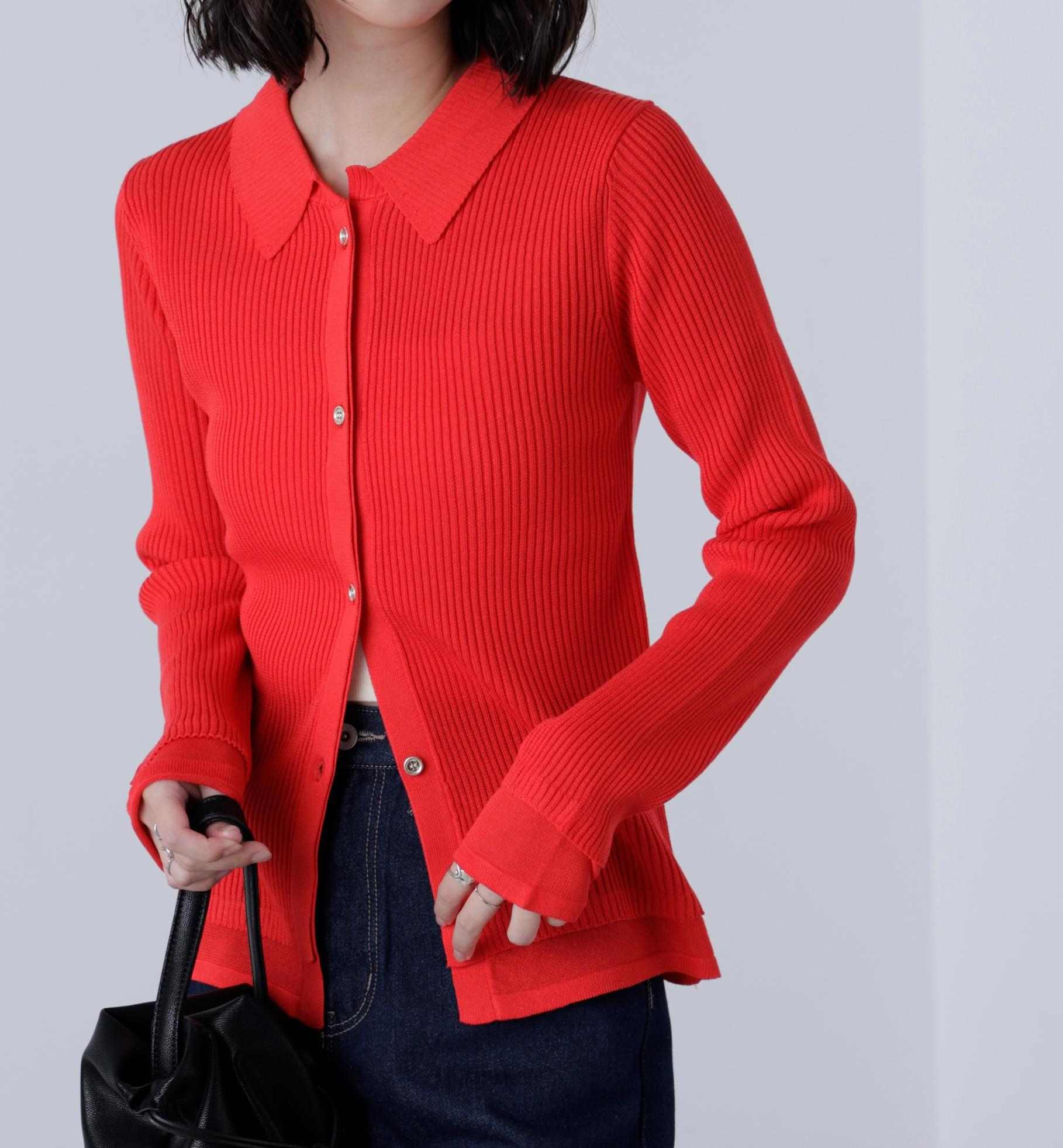 金ボタン襟リブニット レッド