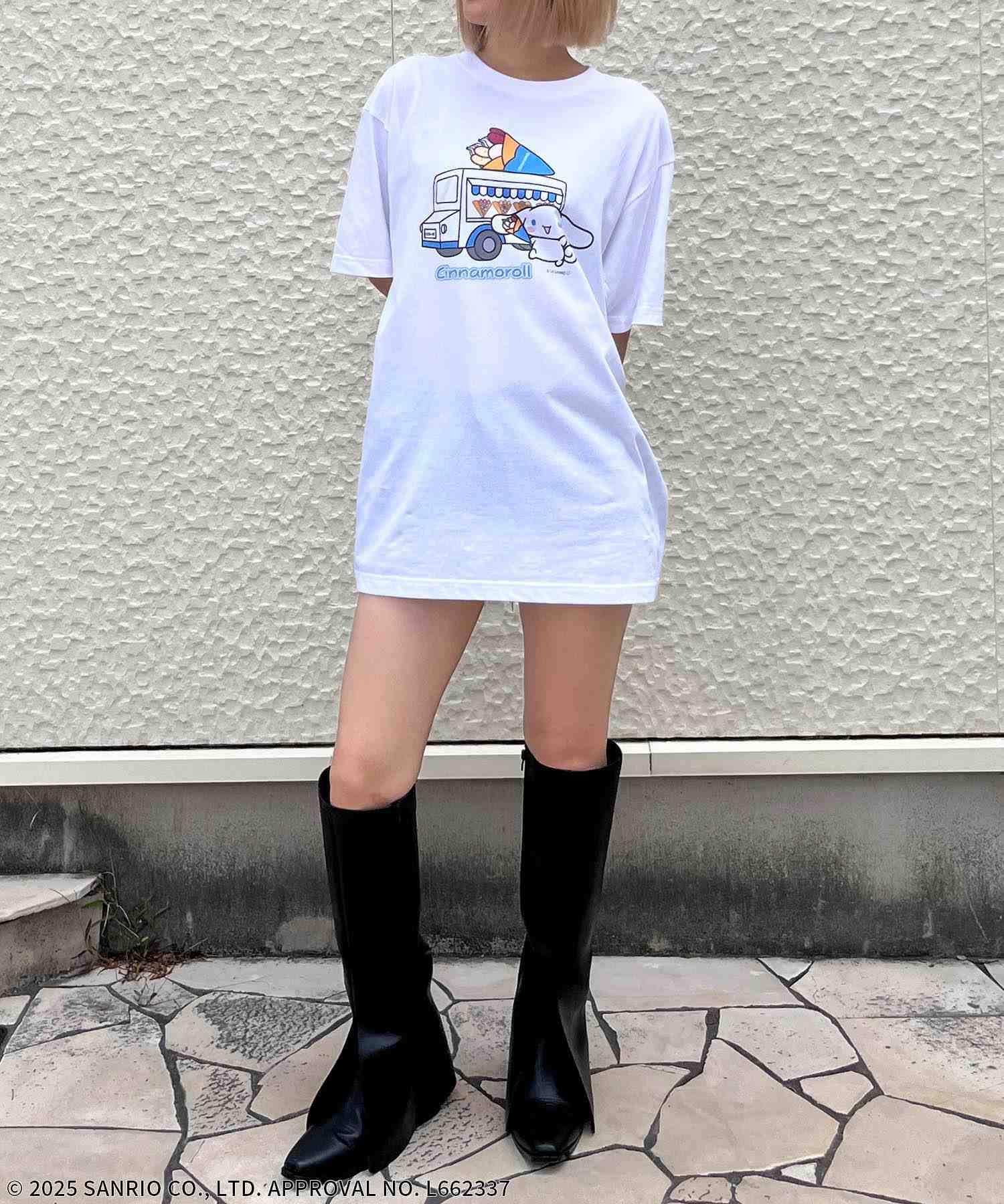 フォーギークスバイスパイラルガール 4GEEKs by SPIRALGIRL 【Sanrio characters/サンリオキャラクターズ】シナモロールスーベニアTシャツ (ホワイト) ホワイト