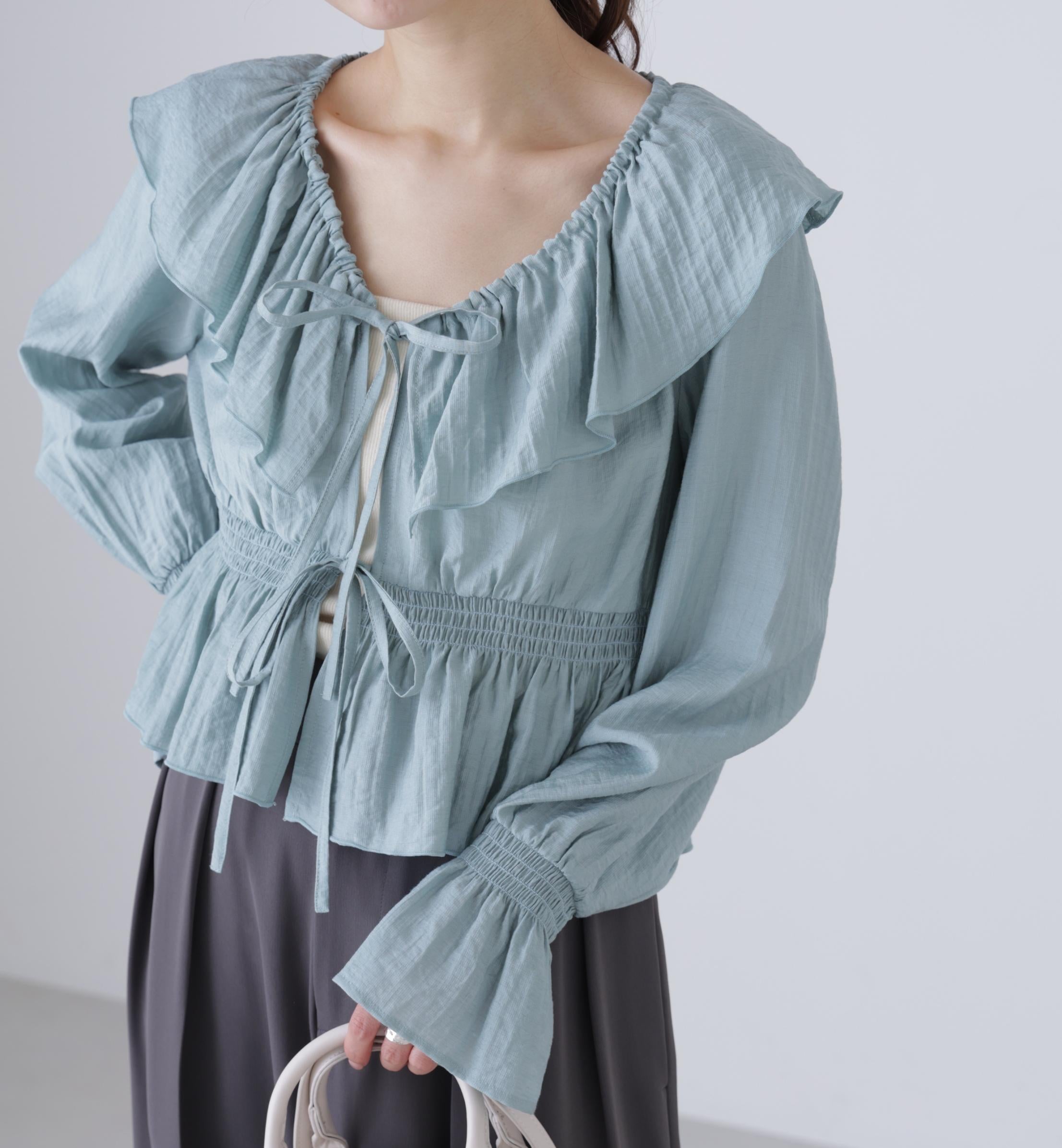 衿フリルペプラム前開きブラウス ライトブルー