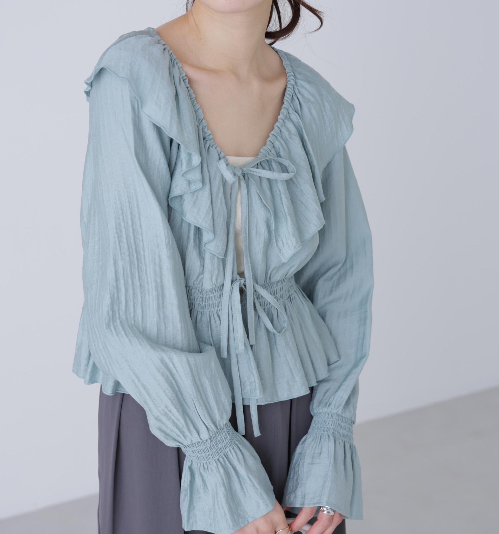 衿フリルペプラム前開きブラウス ライトブルー