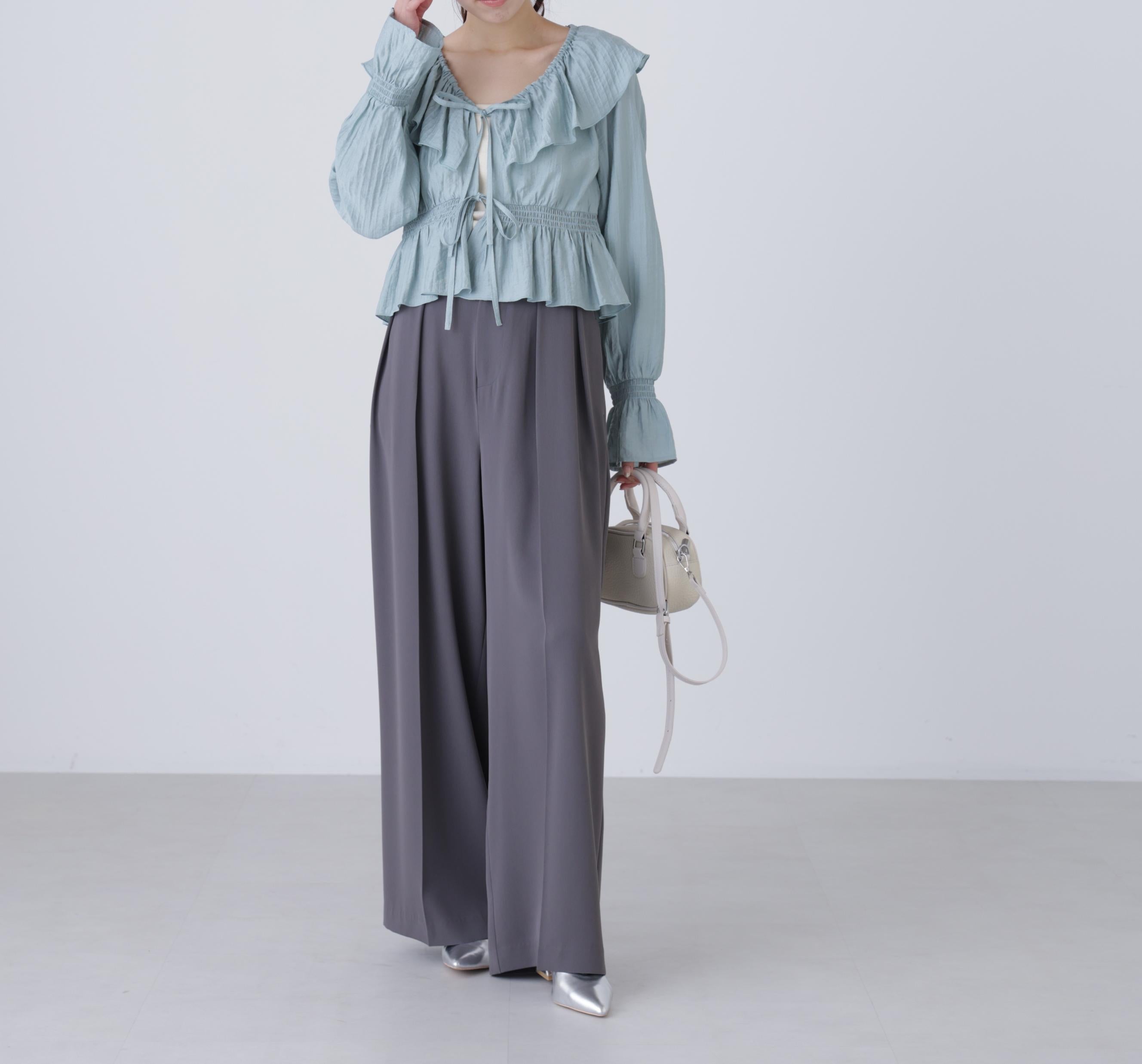 衿フリルペプラム前開きブラウス ライトブルー