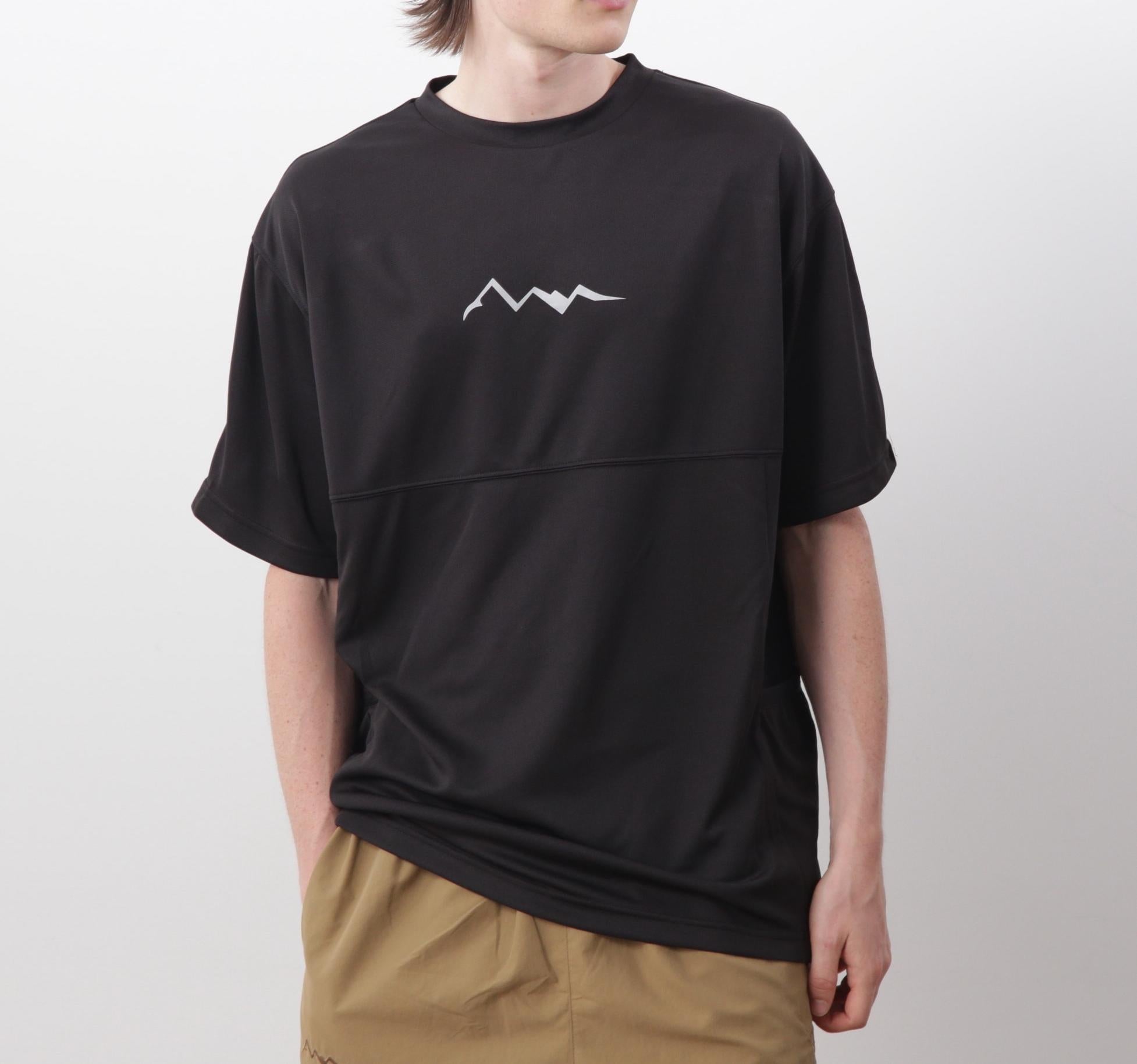 MANASTASH/マナスタッシュ/>EF. LOGO TECH POCKET TOP ブラック