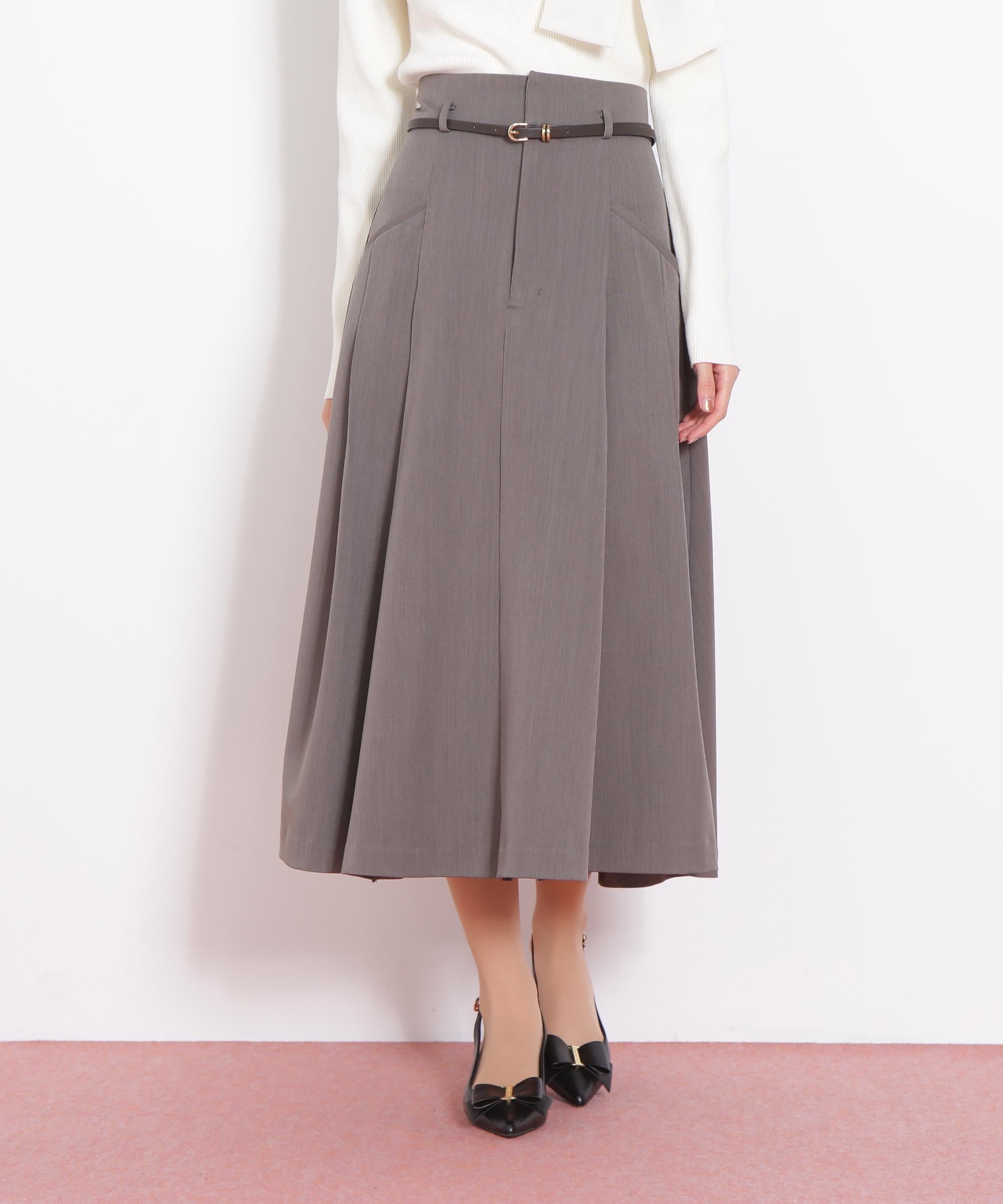 ベルト付タックフレアスカート グレー