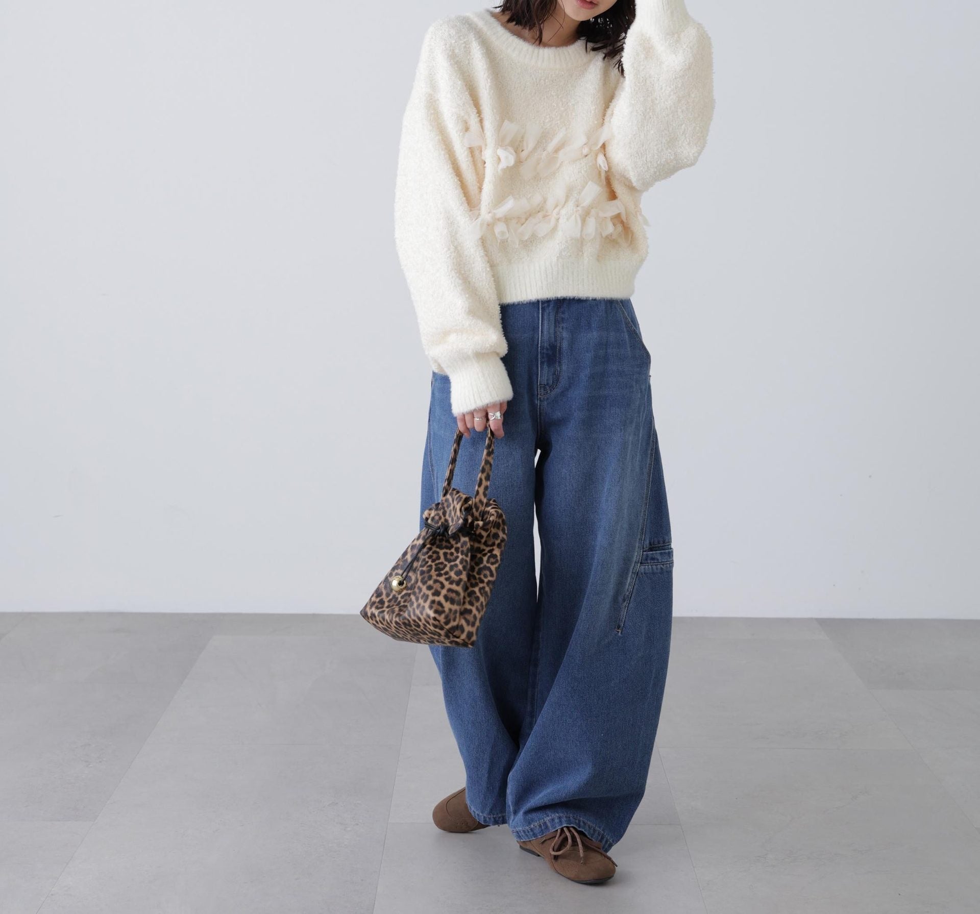 サイドポケットコクーンデニムパンツ ライトインディゴオーバーダイ1