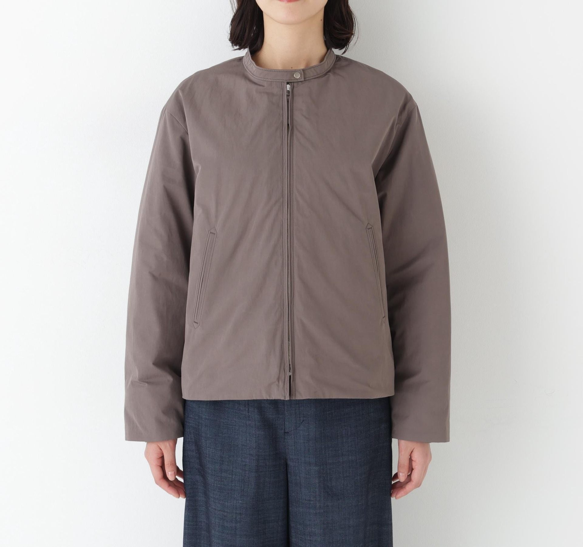 弱撥水タフタ中綿入りブルゾン チャコール1