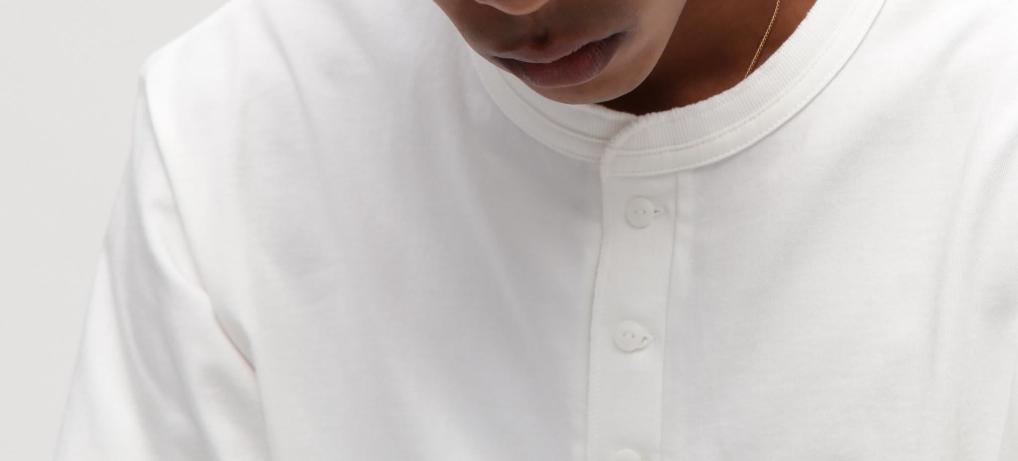 《AVI>EX × NEWE>A》50th AC CAP 9FIFTY ネイビー