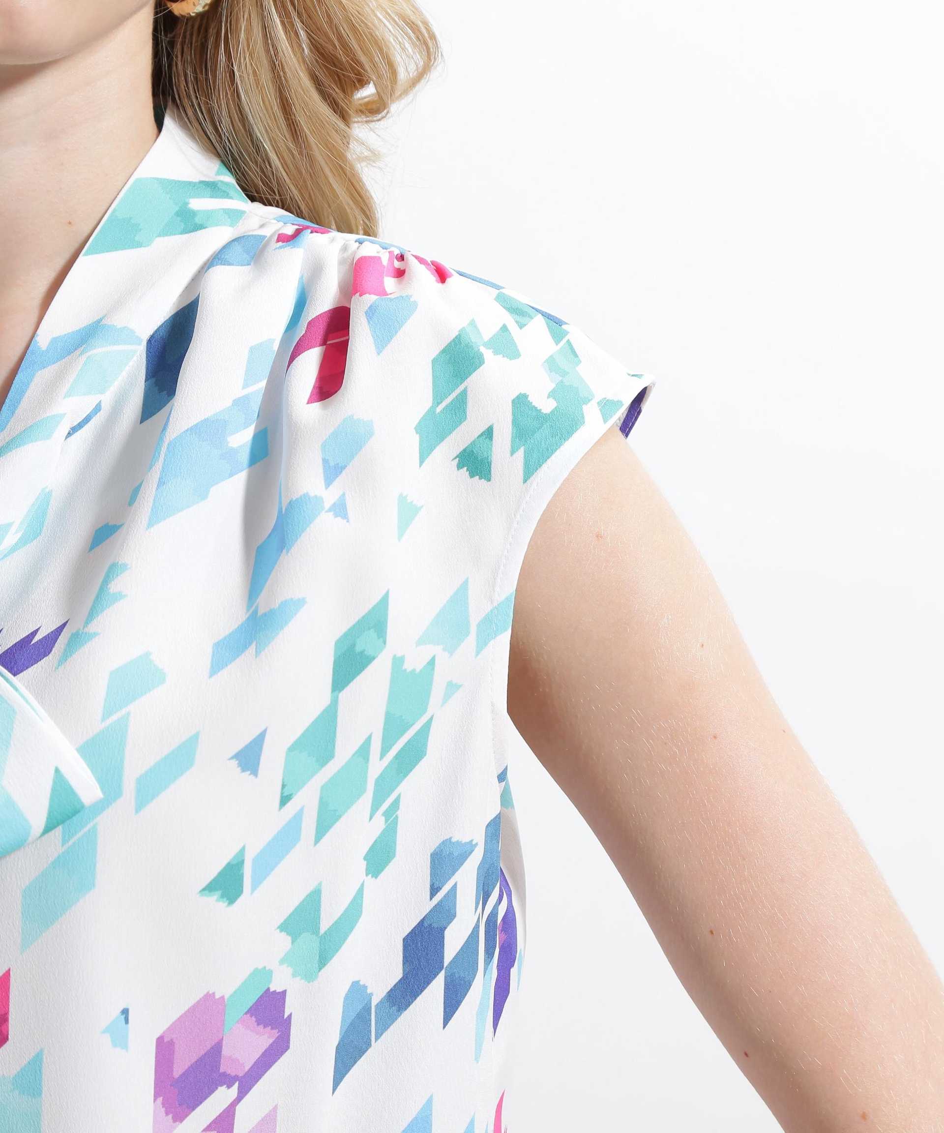 ◆カラーハウンドトゥースプリントリボンブラウス ホワイト1