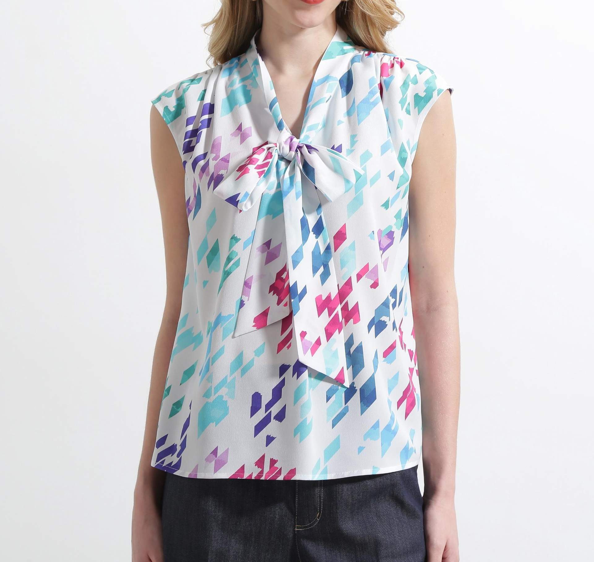 ◆カラーハウンドトゥースプリントリボンブラウス ホワイト1