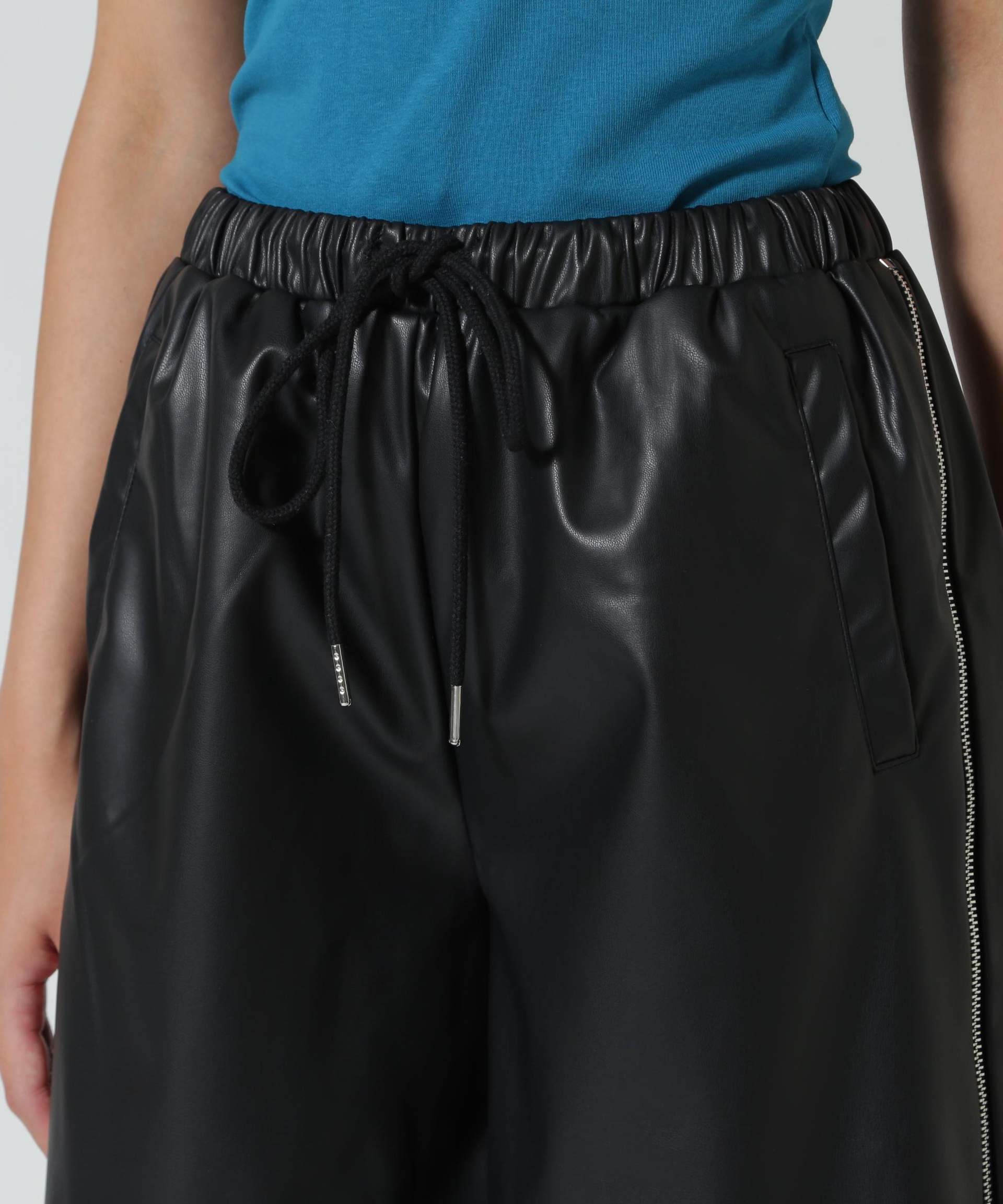 ANNA SUI NYC/アナ スイ エヌワイシー/レザーハーフパンツ ブラック