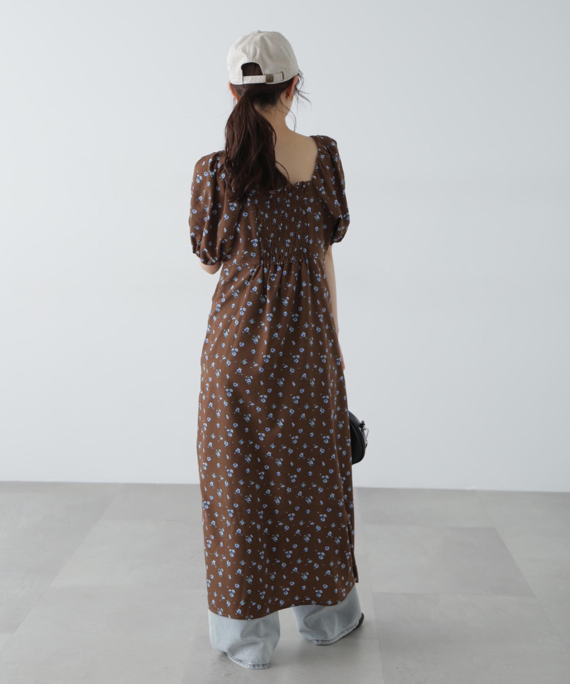 フラワープリントパフスリーブワンピース ブラウン