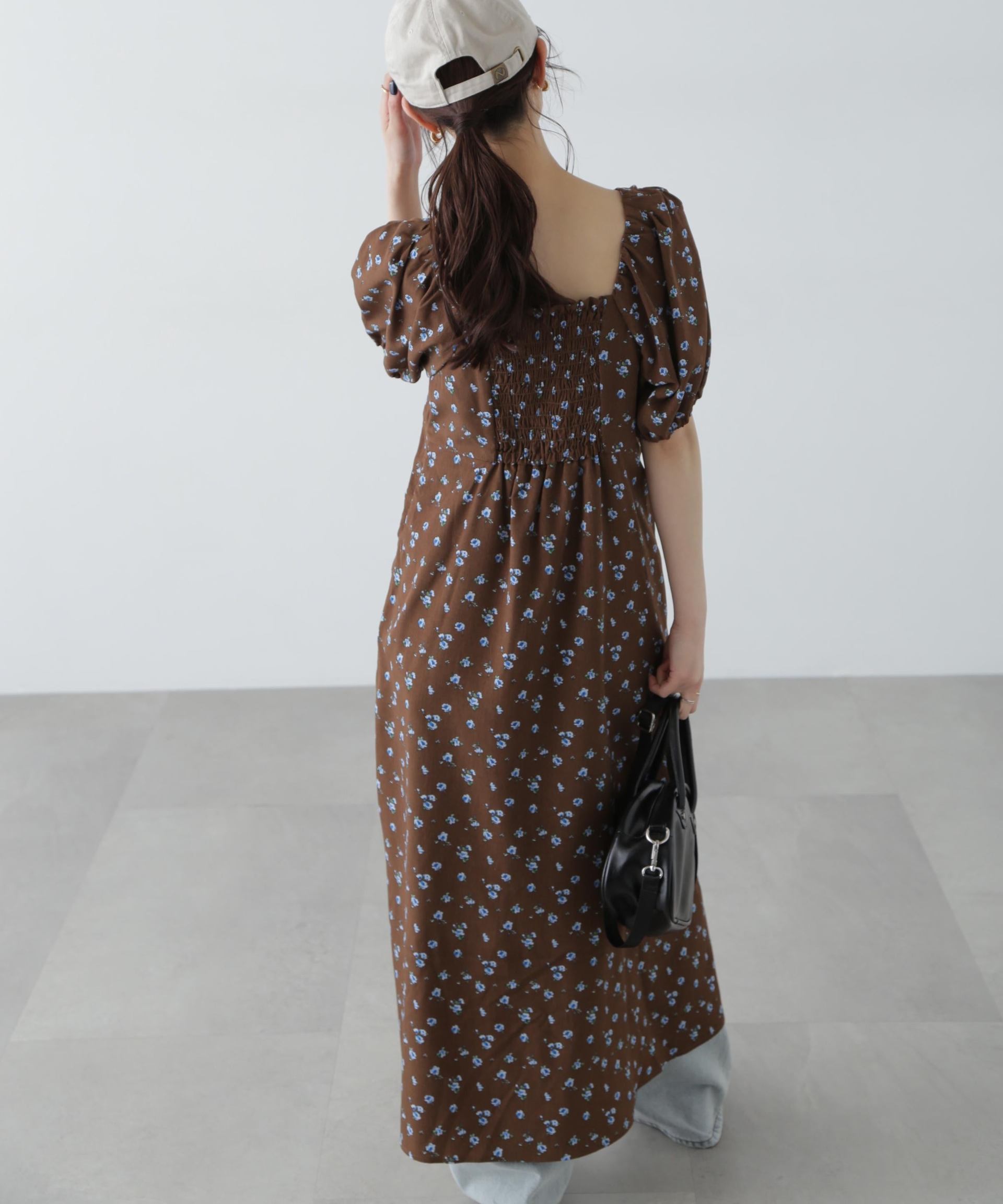 フラワープリントパフスリーブワンピース ブラウン