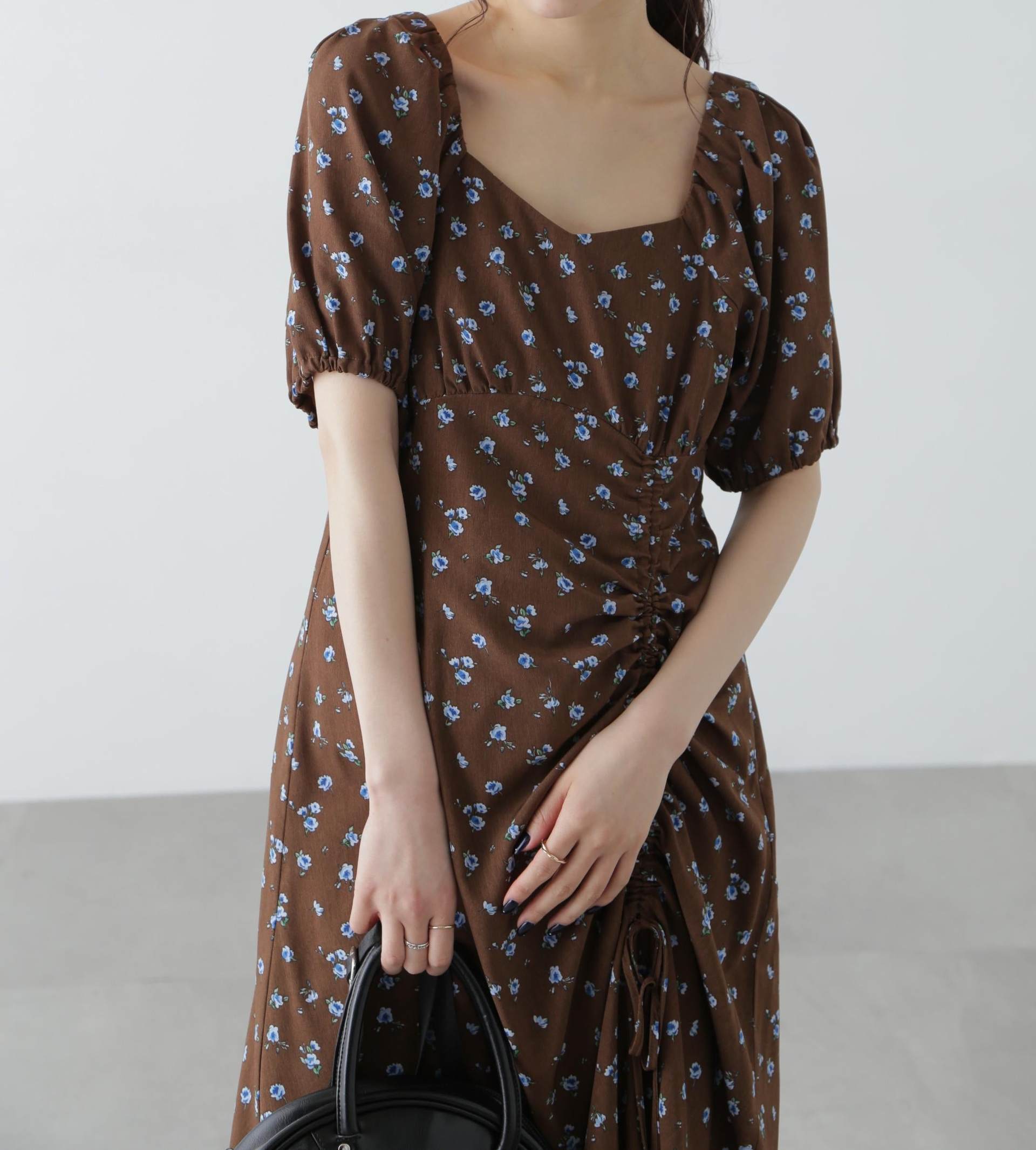 フラワープリントパフスリーブワンピース ブラウン
