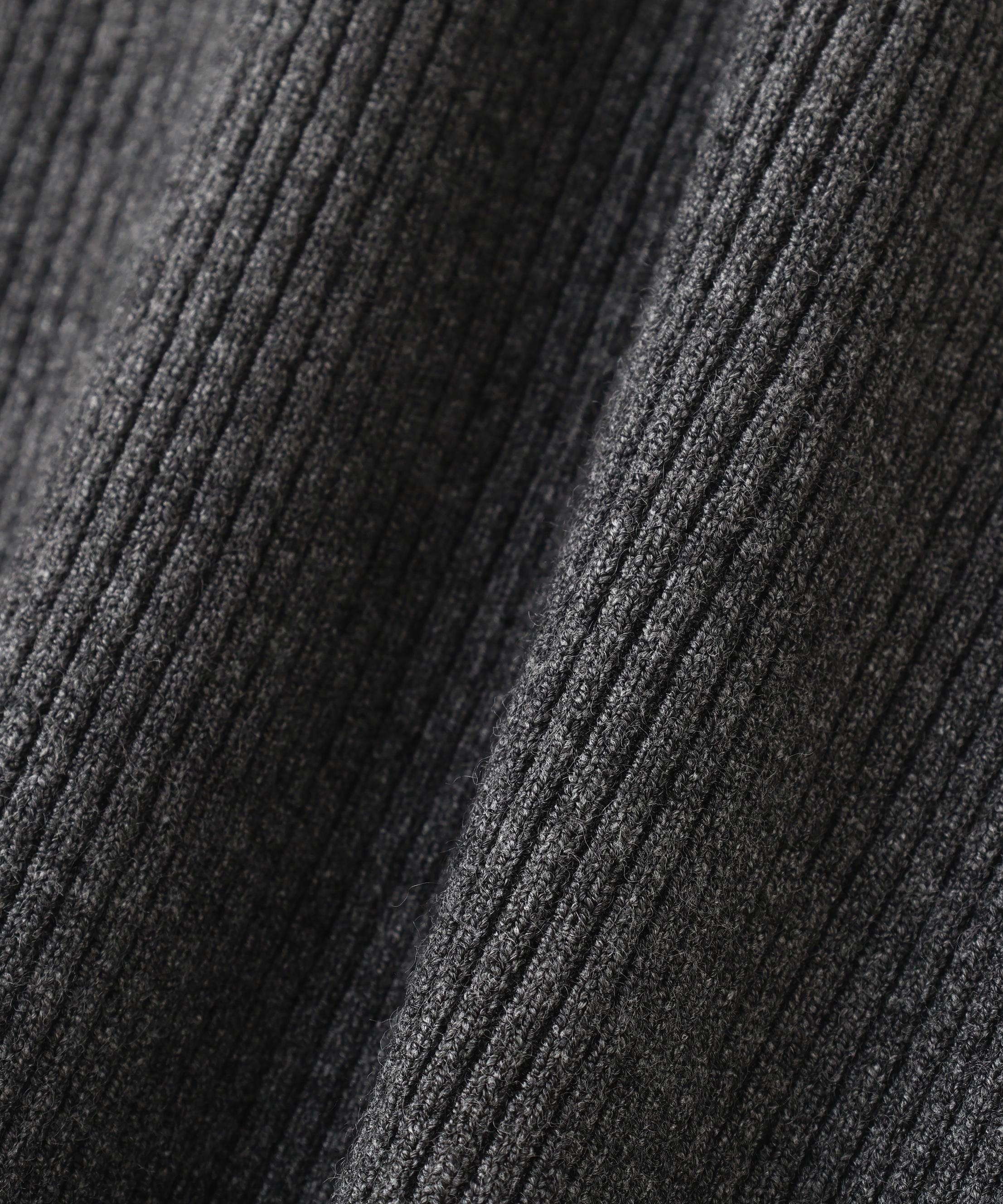 “さりげな”シアースリーブニット チャコール1