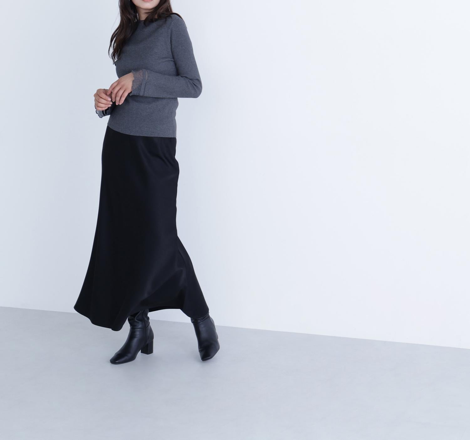 “さりげな”シアースリーブニット チャコール1