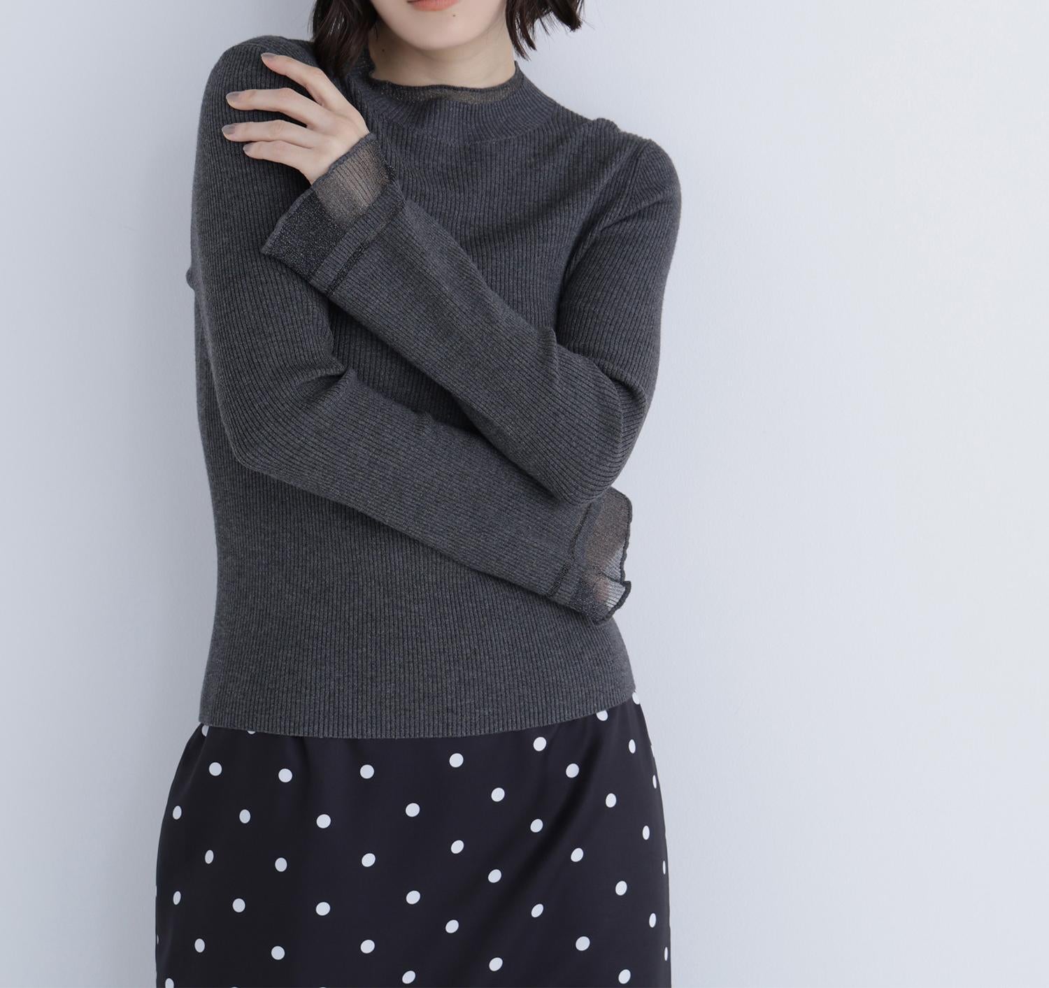 “さりげな”シアースリーブニット チャコール1