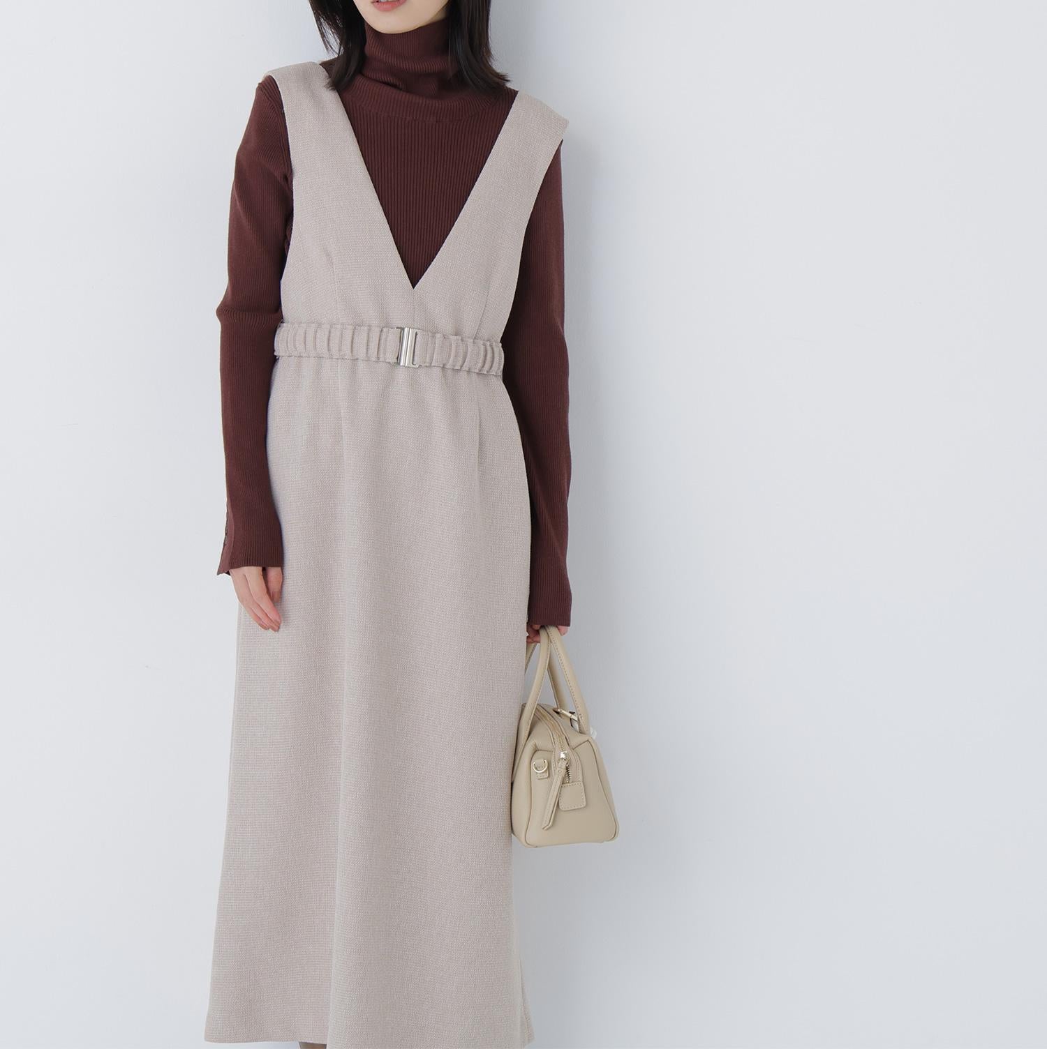 ベルト付Vネックジャンスカ ベージュベース2