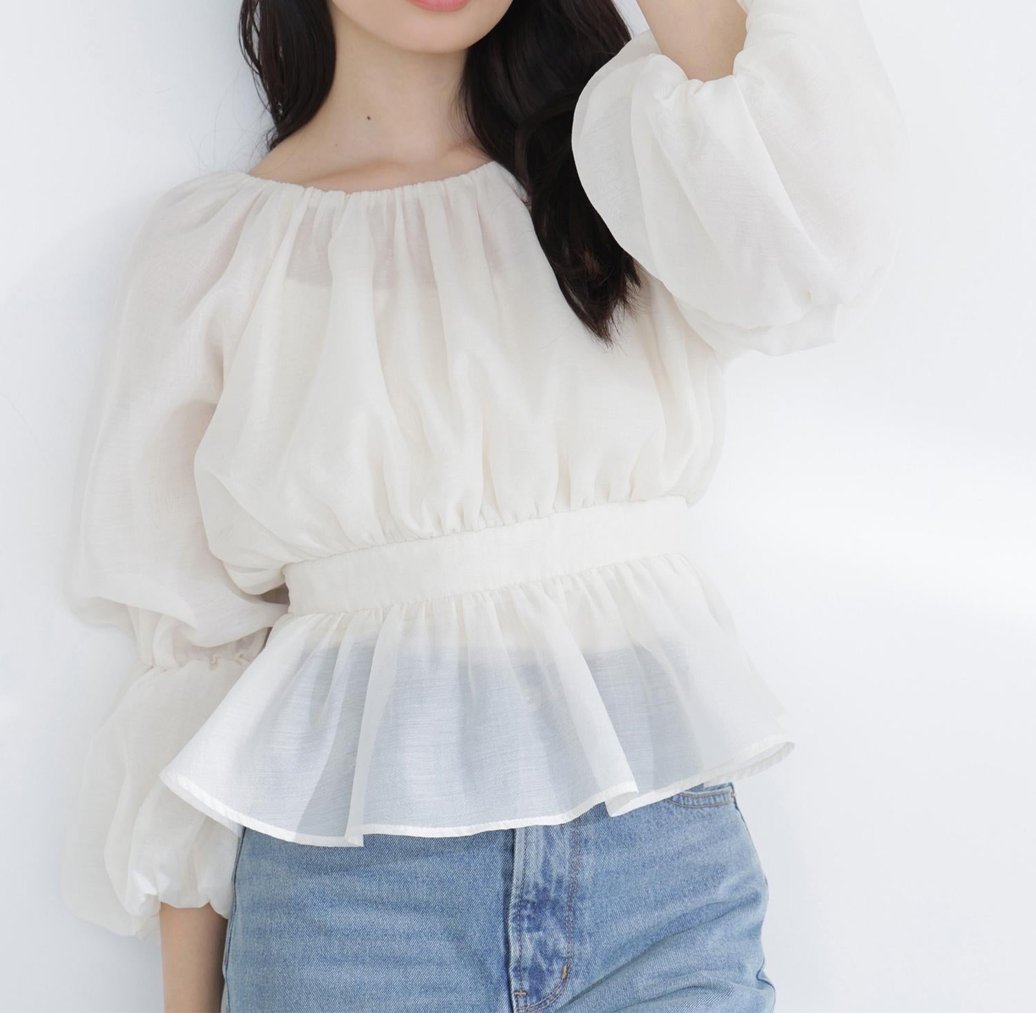 シアーギャザーペプラムブラウス オフホワイト1