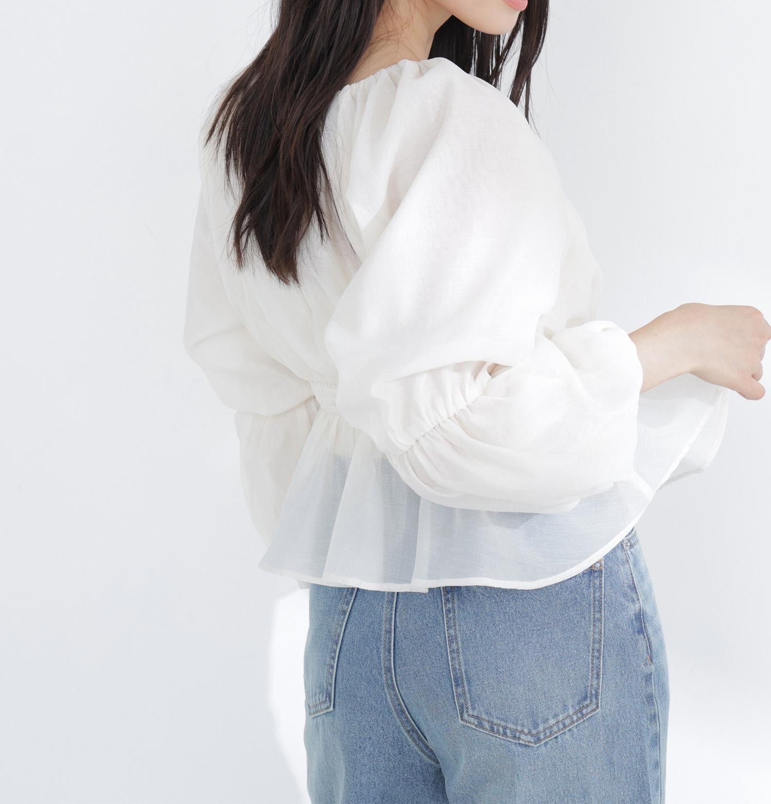 シアーギャザーペプラムブラウス オフホワイト1