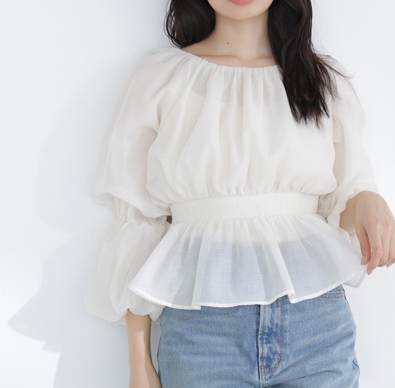 シアーギャザーペプラムブラウス オフホワイト1