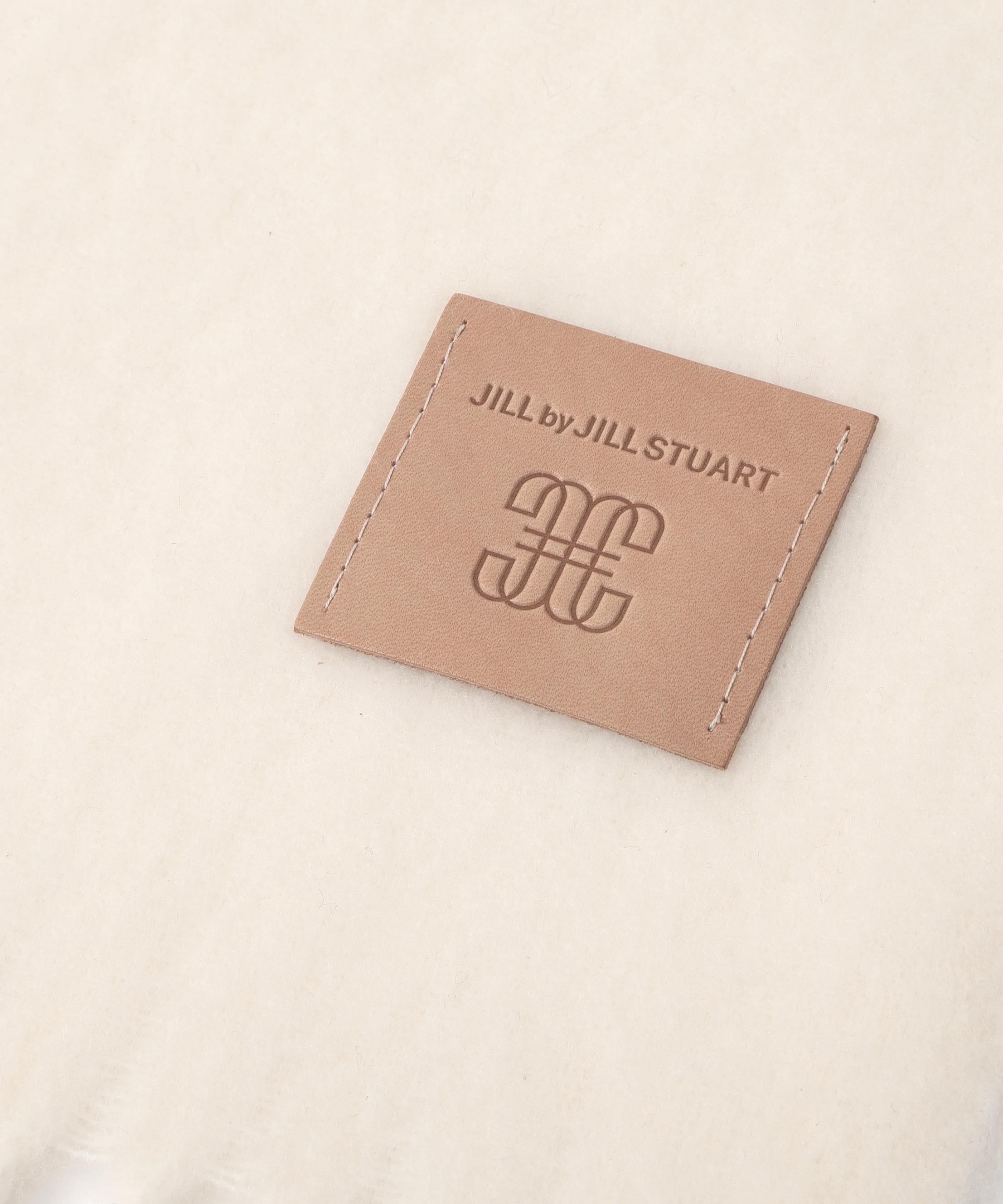 レザータグループヤーンストール ホワイト