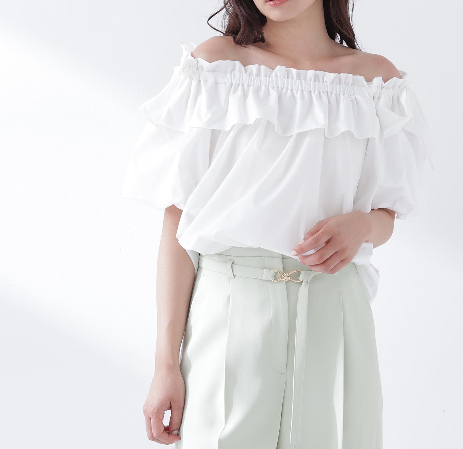 ショルダーリボンブラウス オフホワイト1