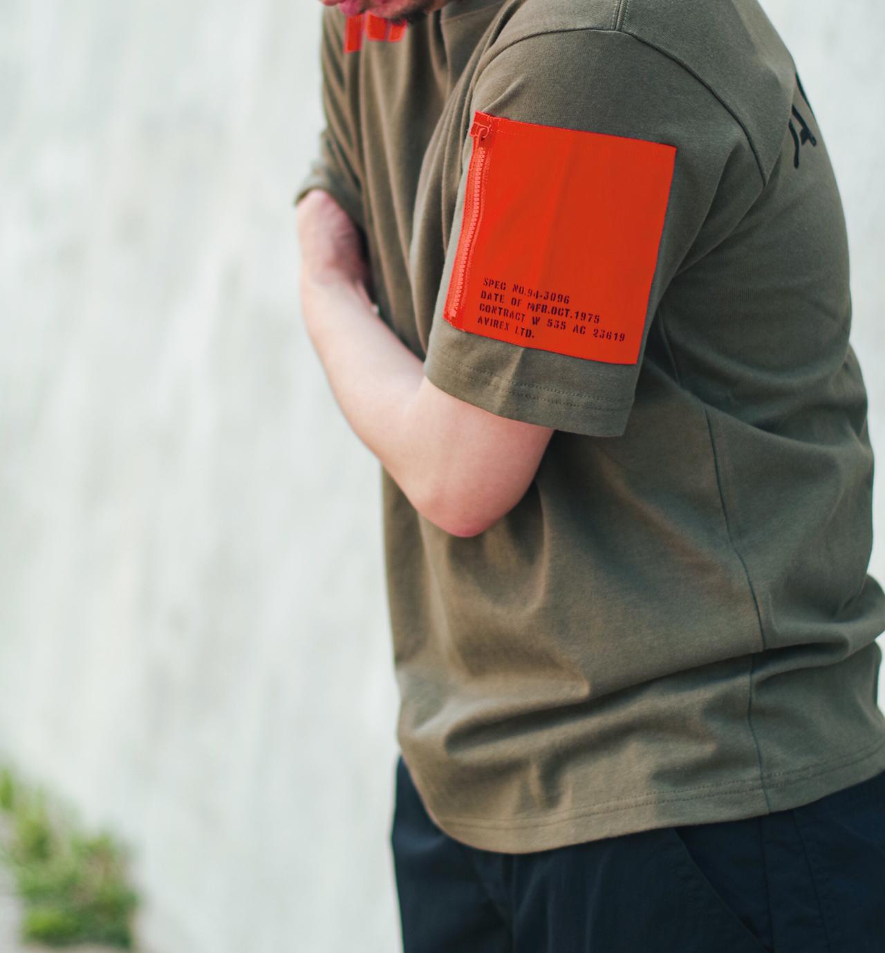 《WER&DEPOT限定》 >EMODEL DESIGN C>EW NECK T-SHI>T/リモデルデザイン半袖Tシャツ オリーブ