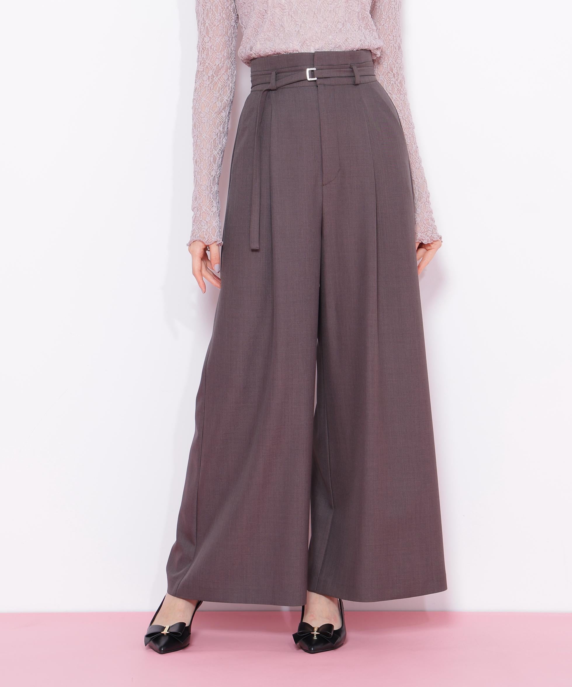細ベルト付きワイドパンツ チャコール